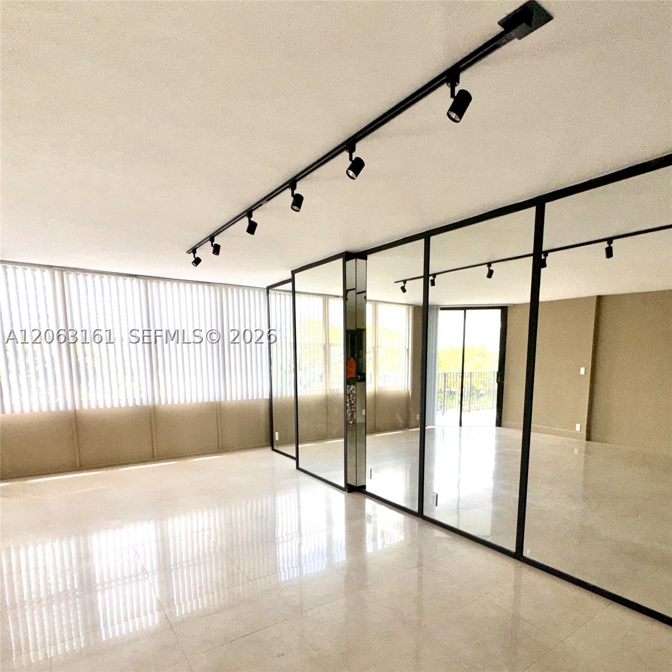 image Brickell Place II4