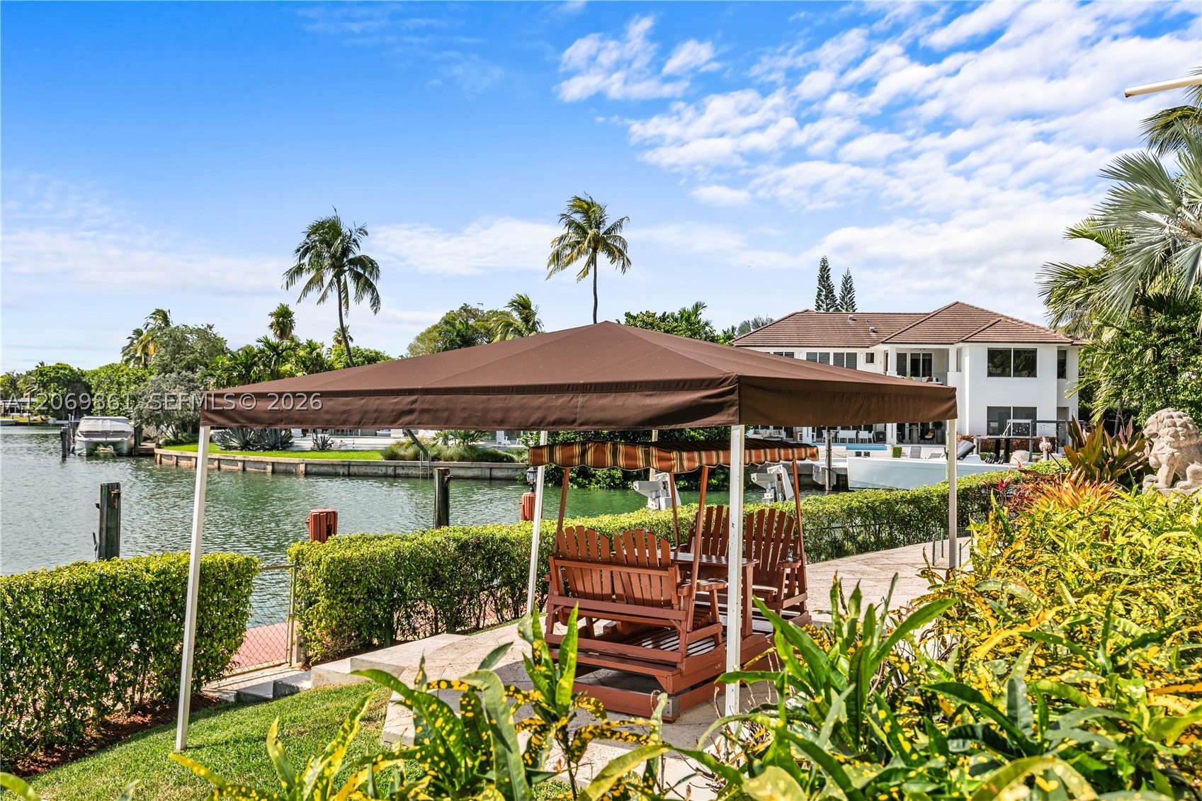 241 Cape Florida Dr Key Biscayne, FL 33149
