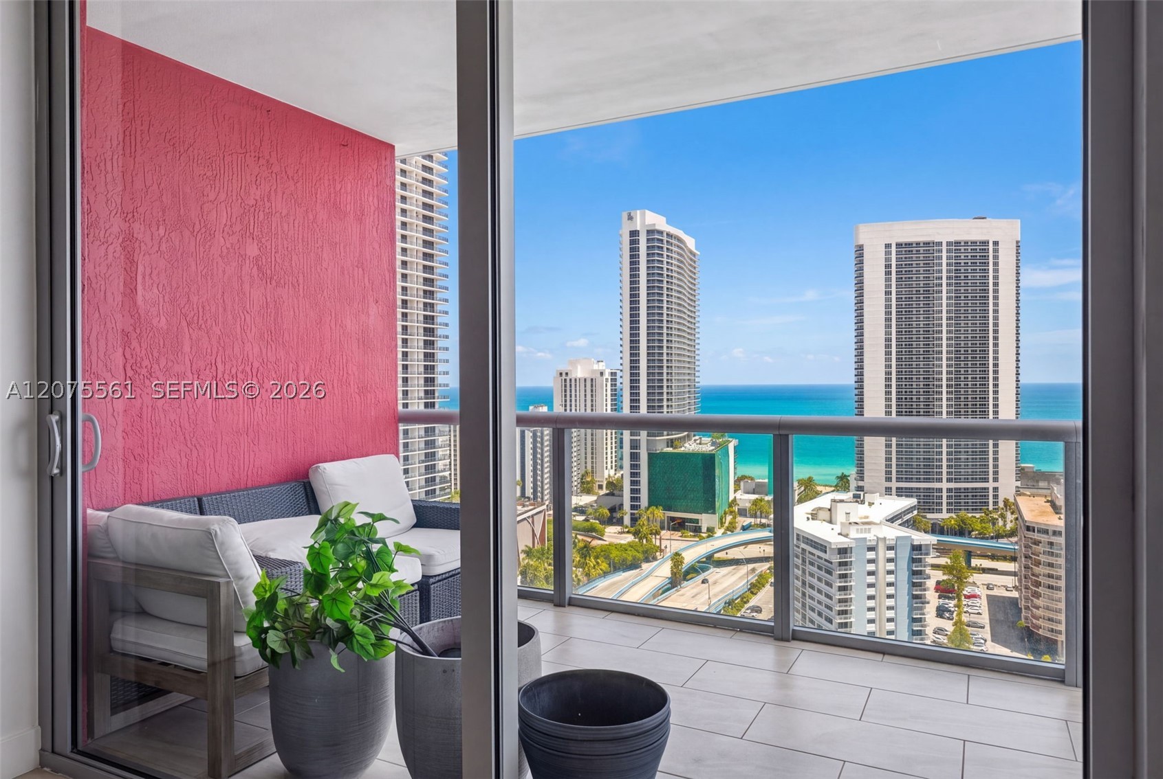 image Beachwalk Condominium9