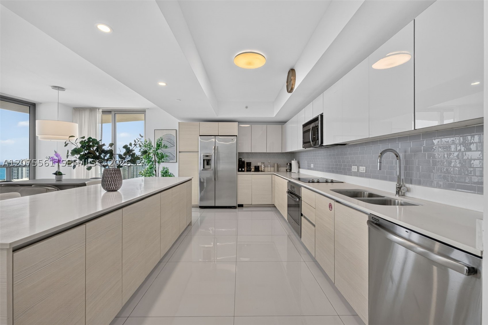image Beachwalk Condominium12