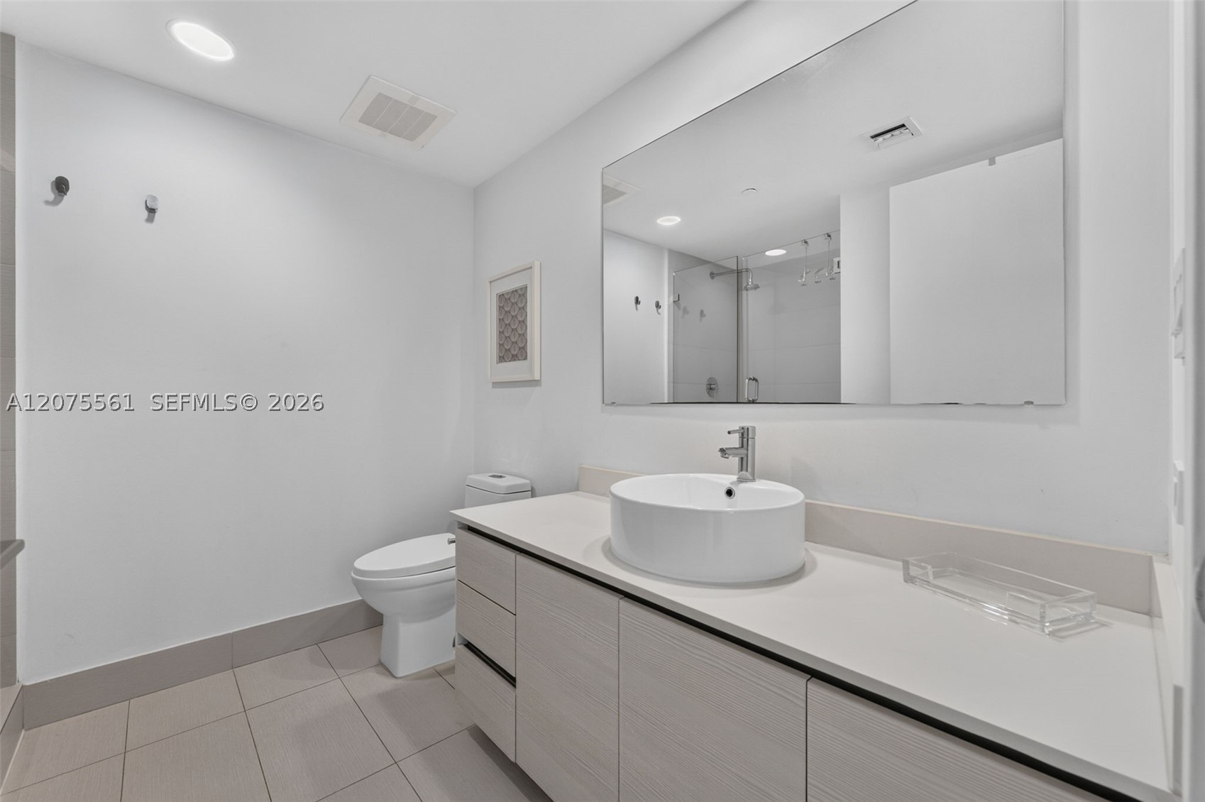 image Beachwalk Condominium17