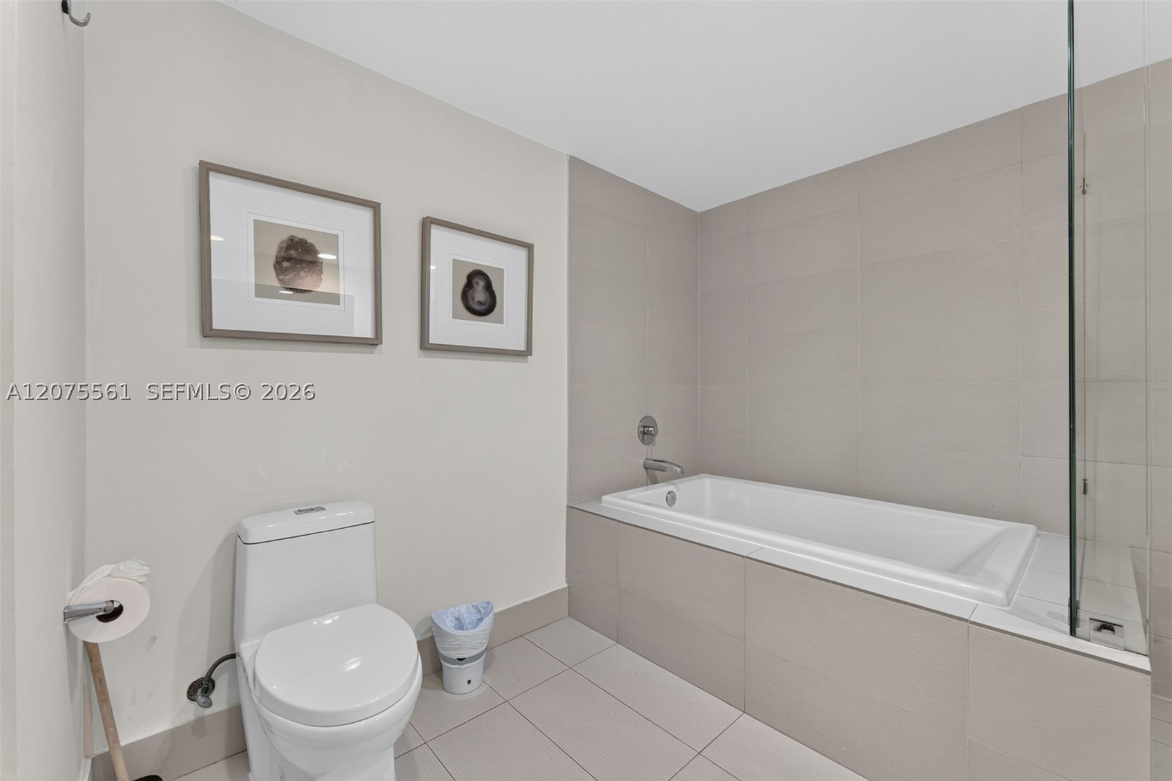 image Beachwalk Condominium18