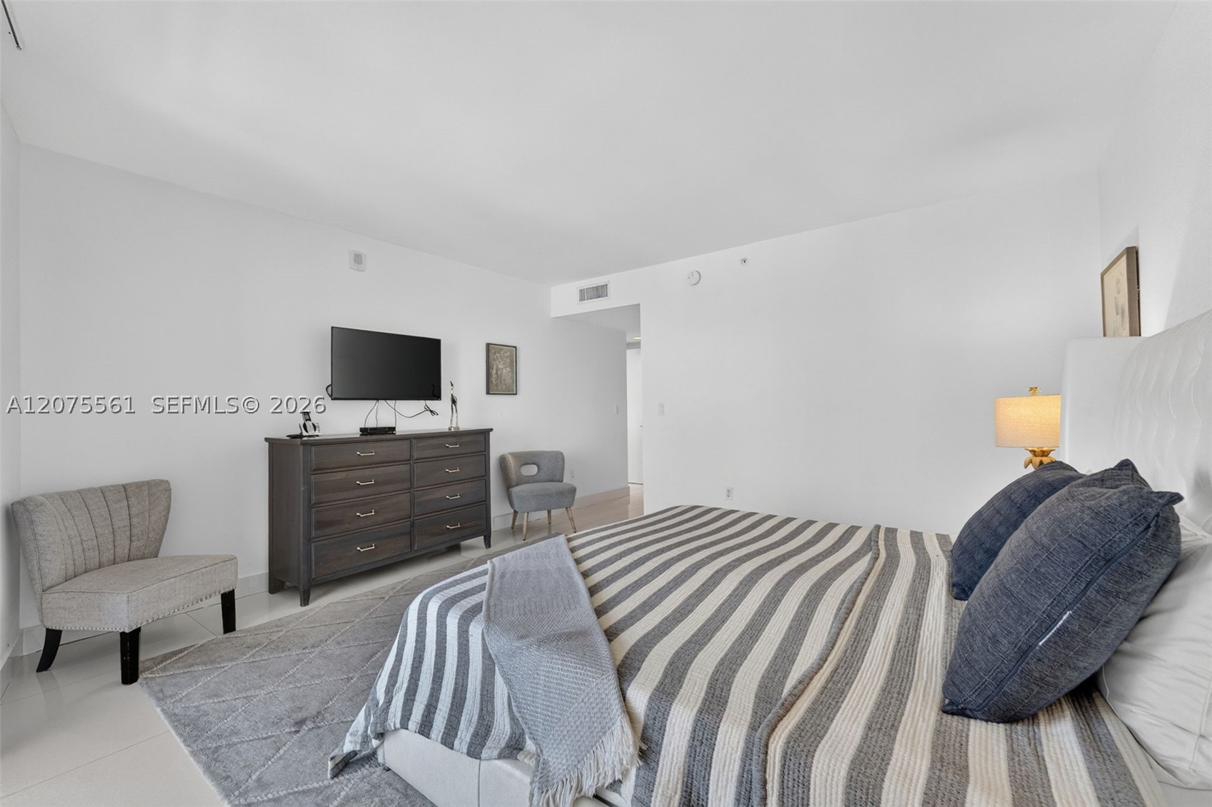image Beachwalk Condominium21