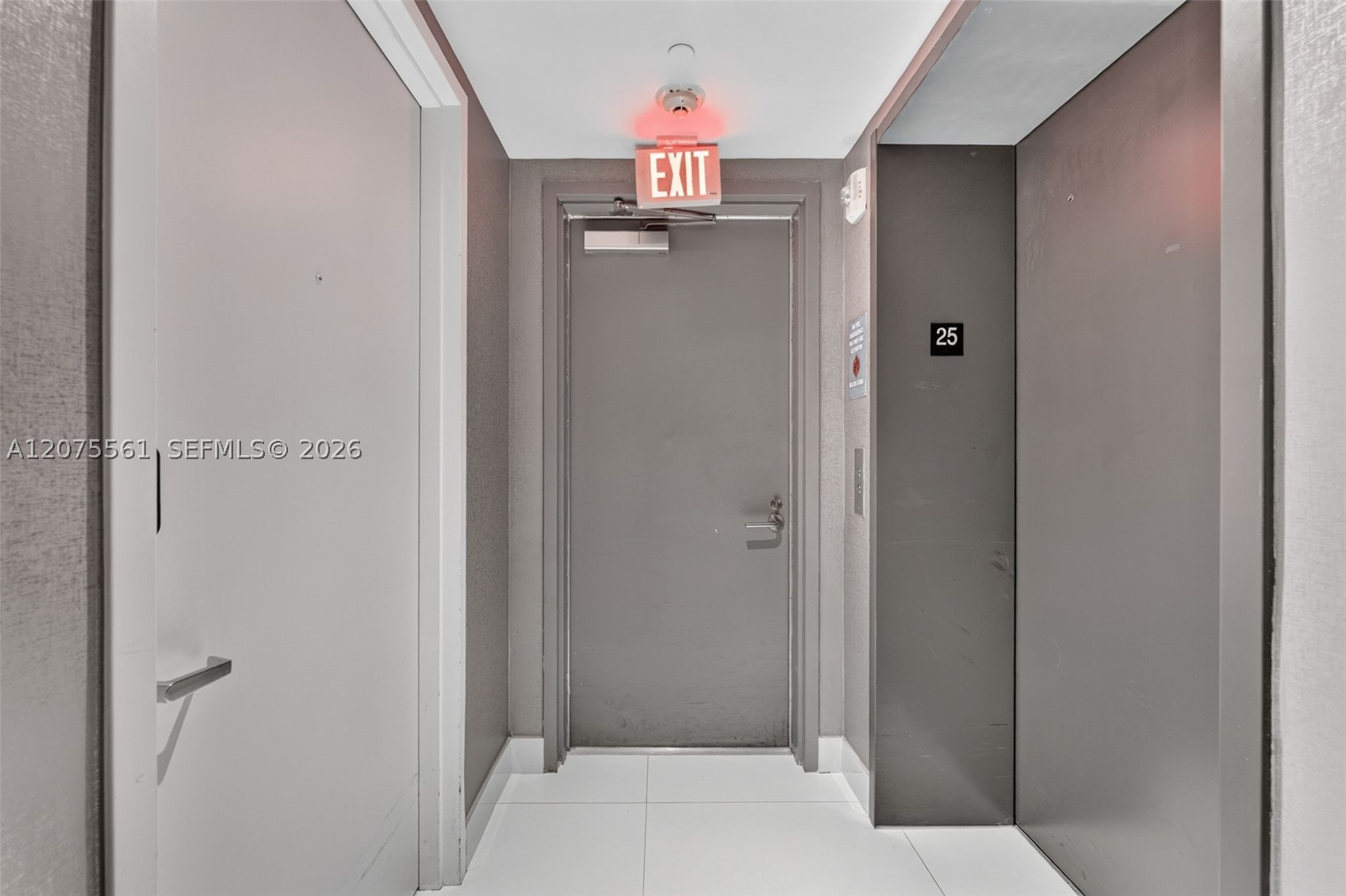 image Beachwalk Condominium24