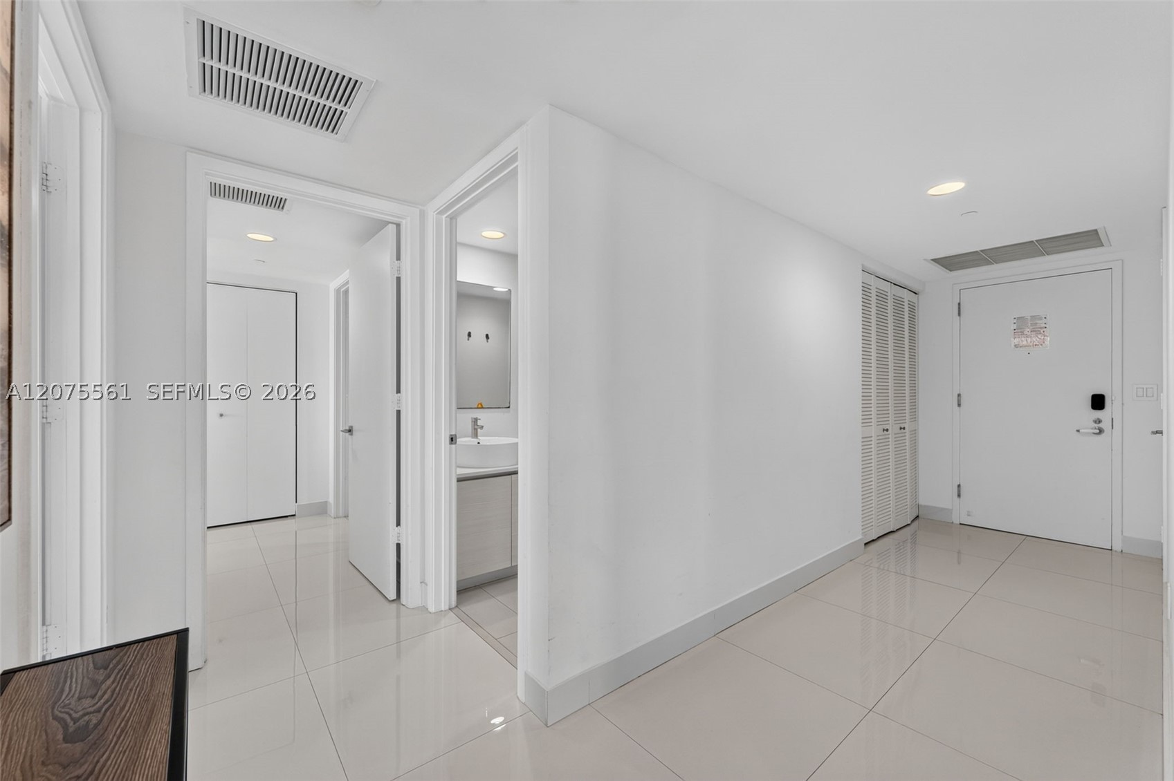 image Beachwalk Condominium27