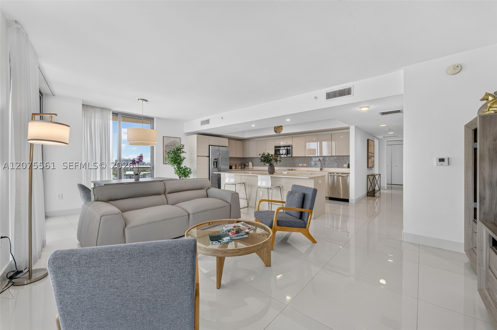 image Beachwalk Condominium4