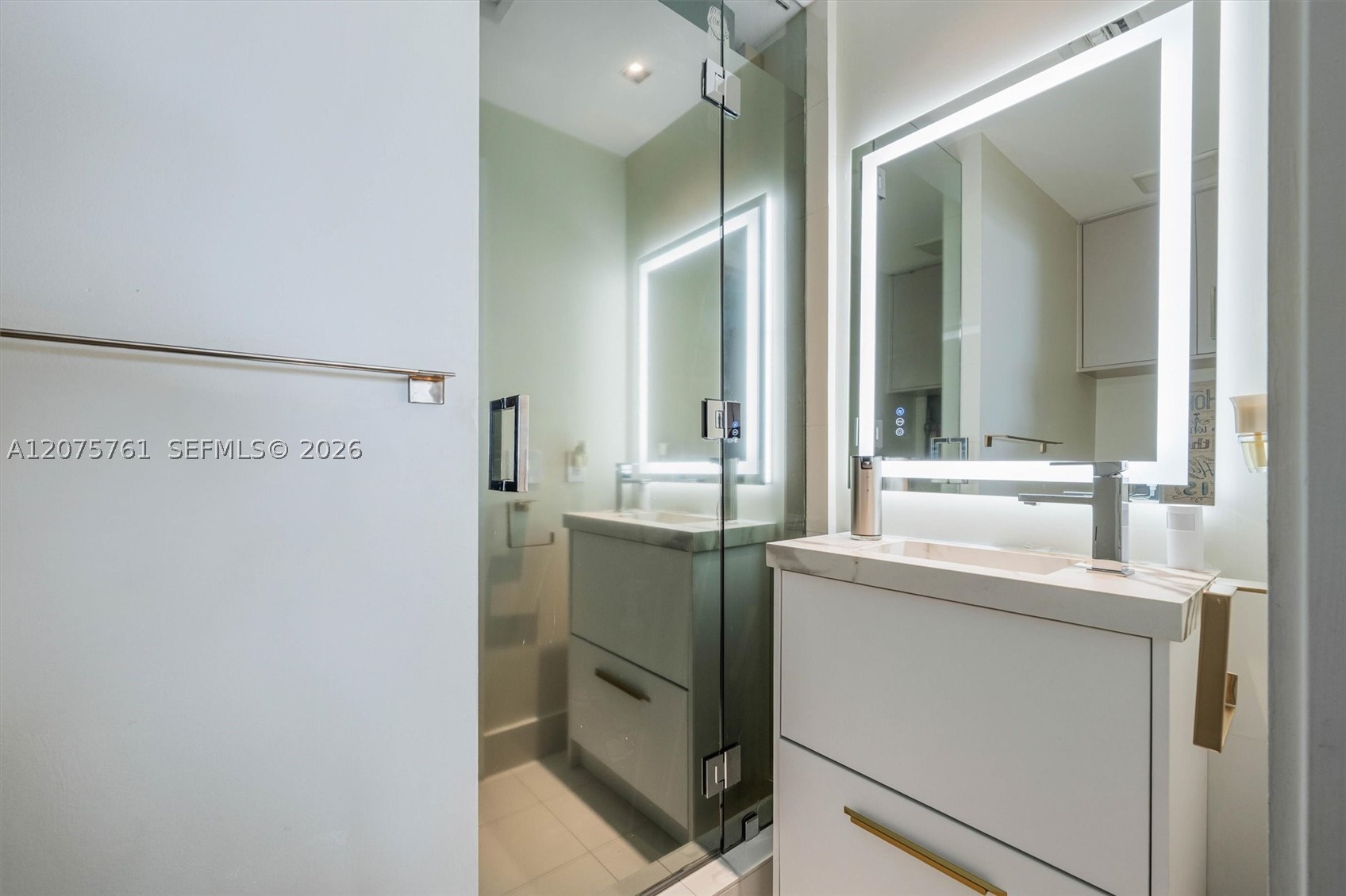 650 NE 32nd St #1203 Miami, FL 33137
