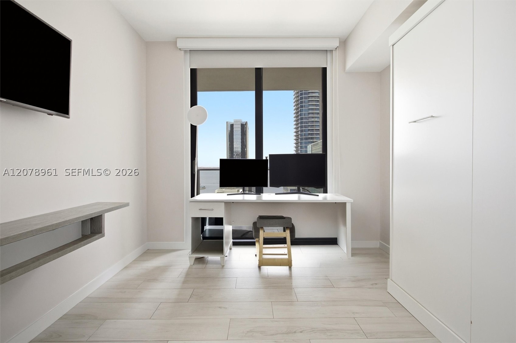 image 1010 Brickell27