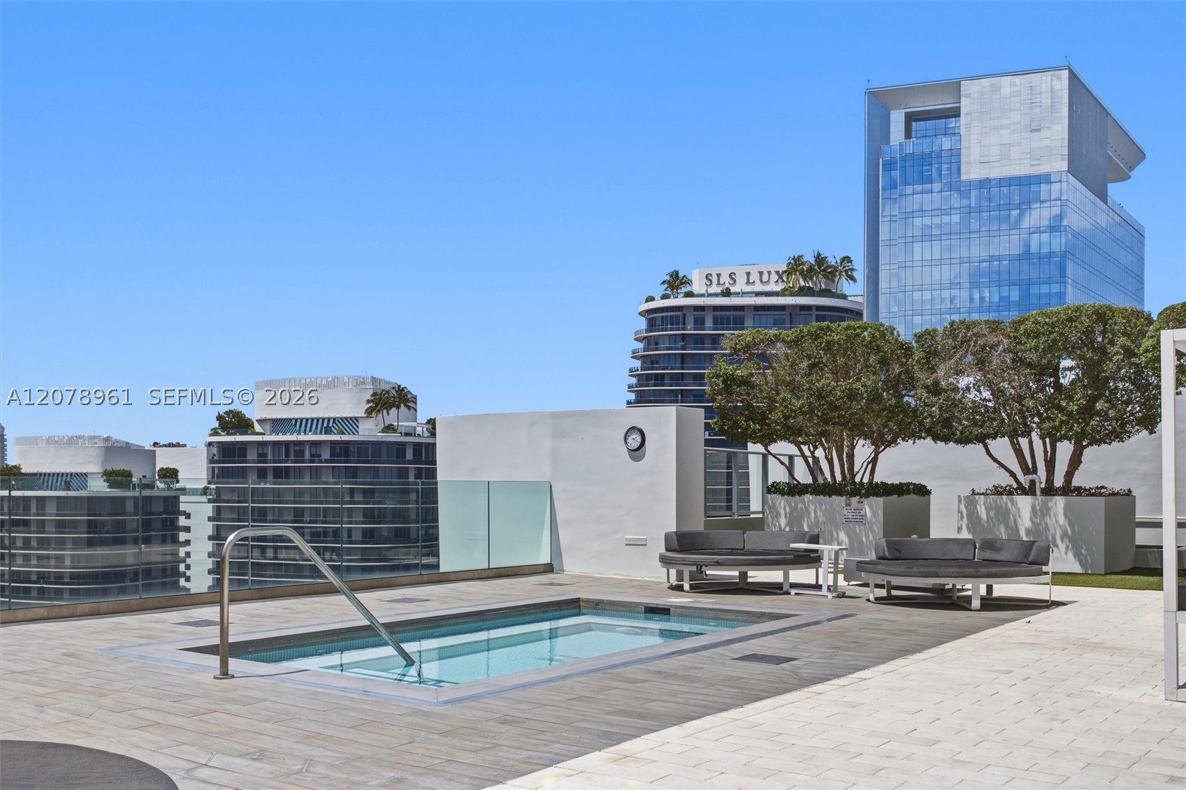 image 1010 Brickell32