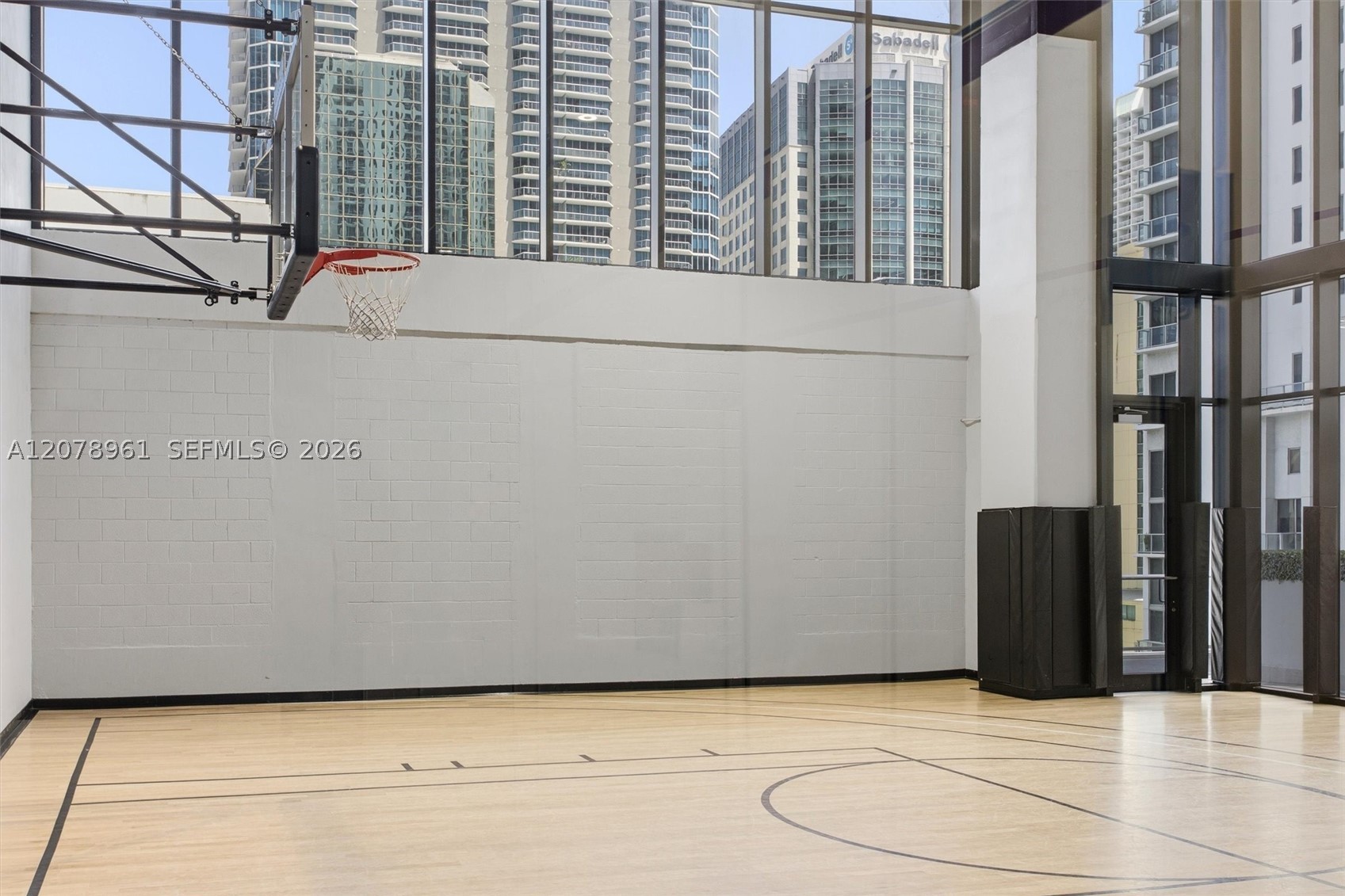 image 1010 Brickell40
