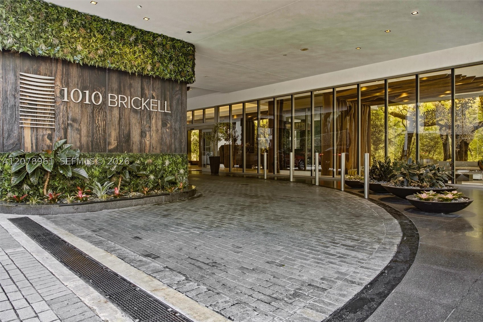 image 1010 Brickell50