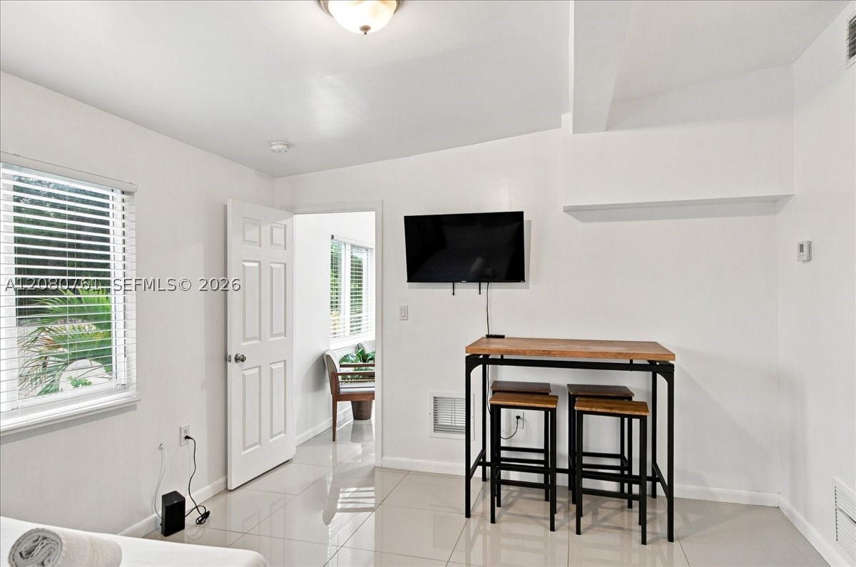 268 NW 34th St Miami, FL 33127