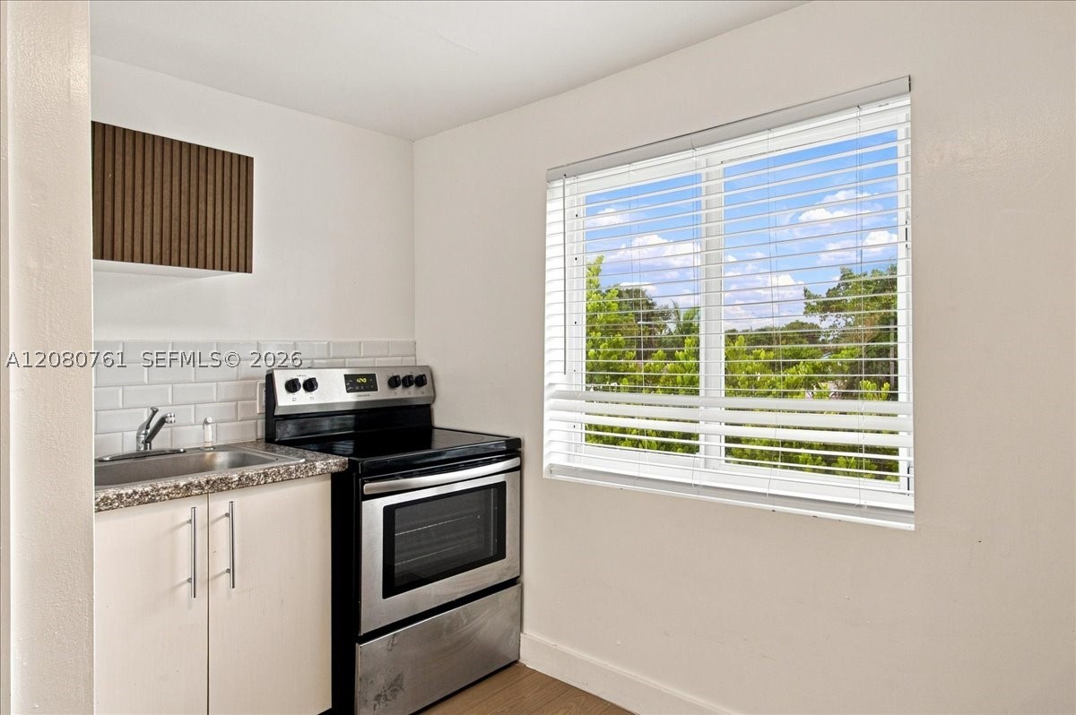 268 NW 34th St Miami, FL 33127