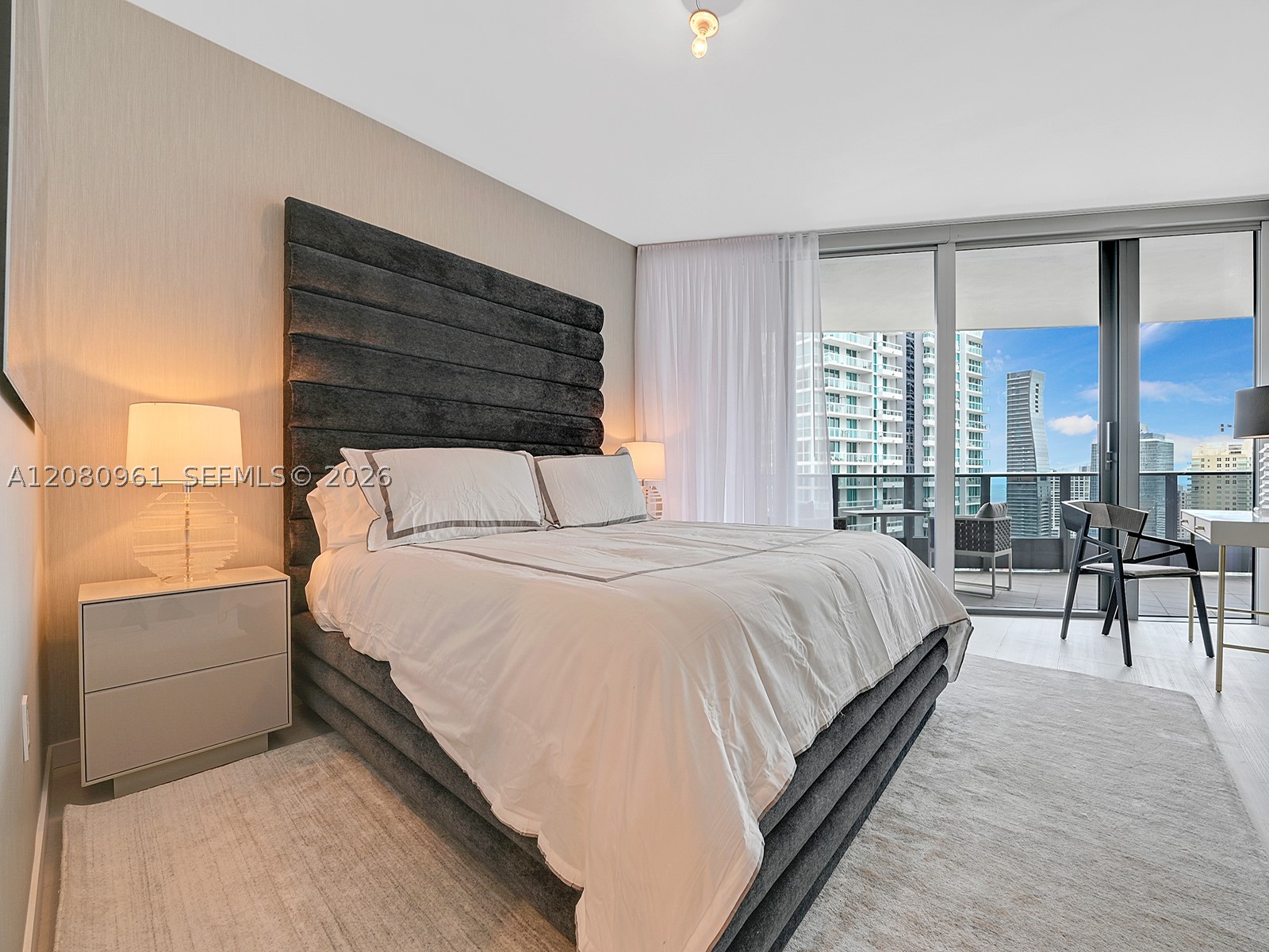 image Brickell Flatiron33
