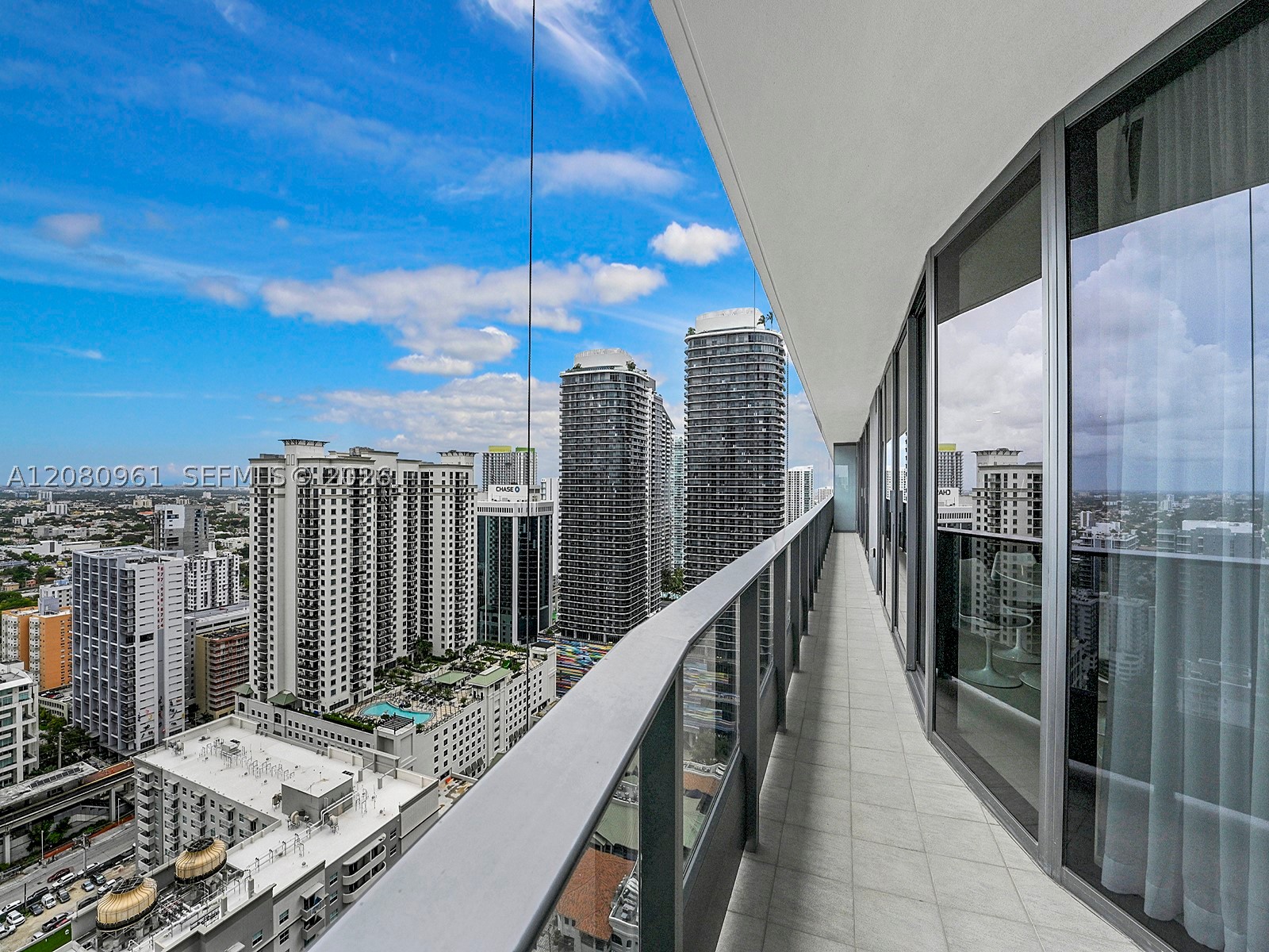 image Brickell Flatiron40