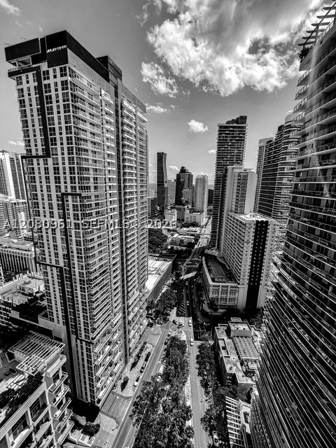 image Brickell Flatiron47