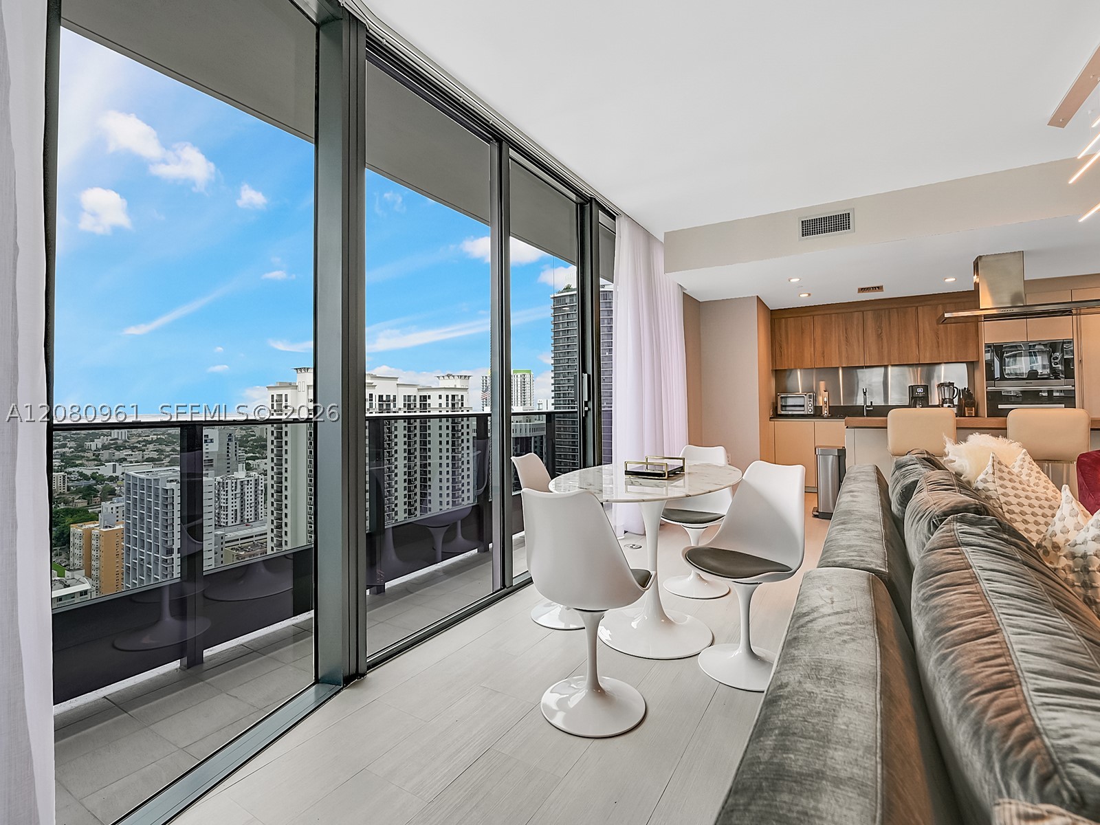 image Brickell Flatiron8