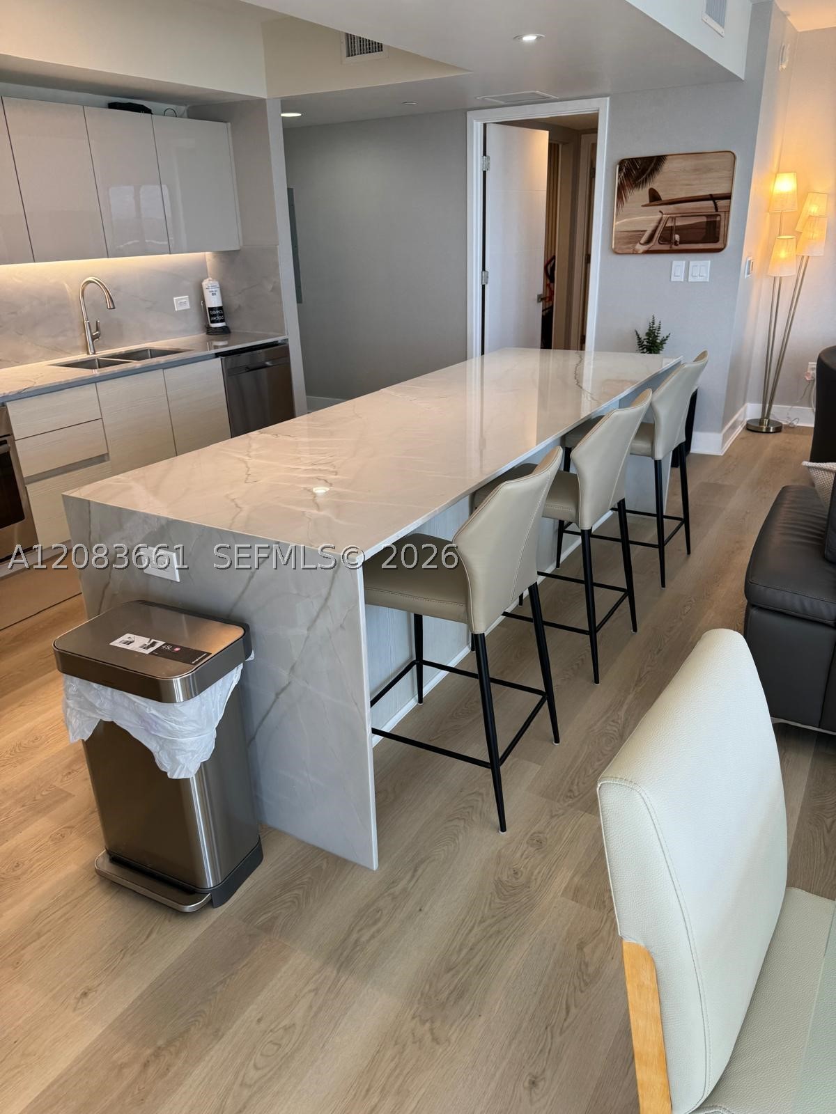 image Beachwalk Condominium11
