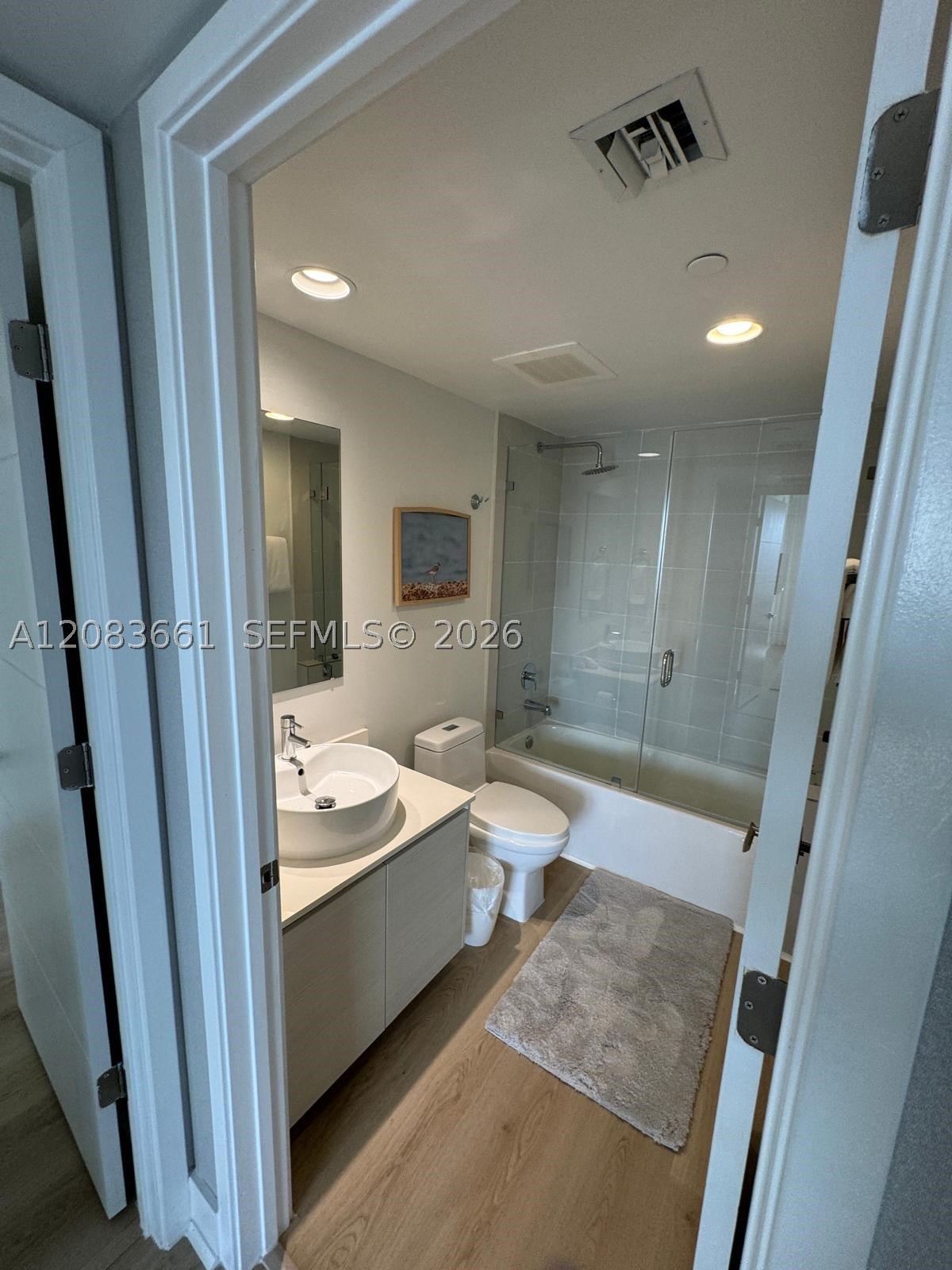 image Beachwalk Condominium15