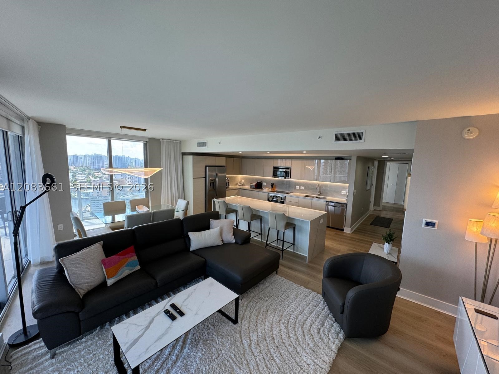 image Beachwalk Condominium2