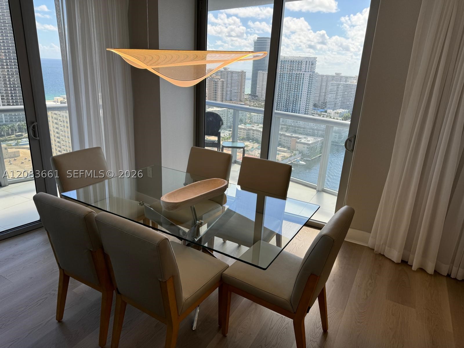 image Beachwalk Condominium4