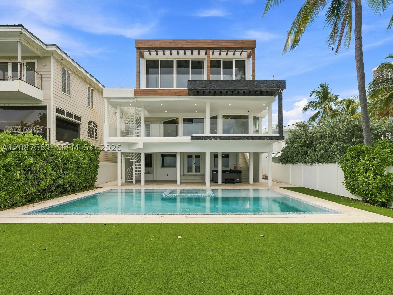 3036 N Atlantic Blvd Fort Lauderdale, FL 33308