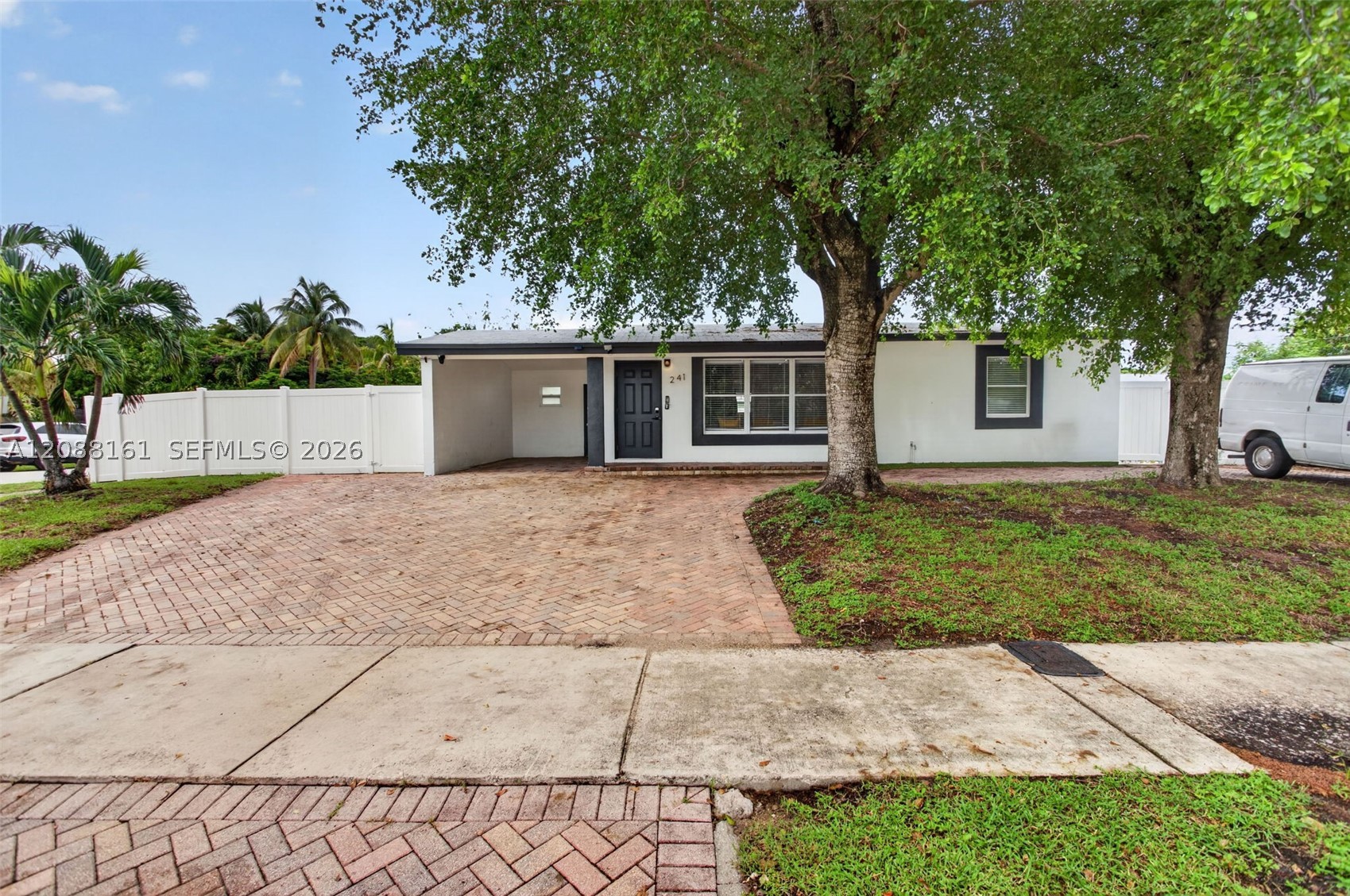 241 NE 45th St
