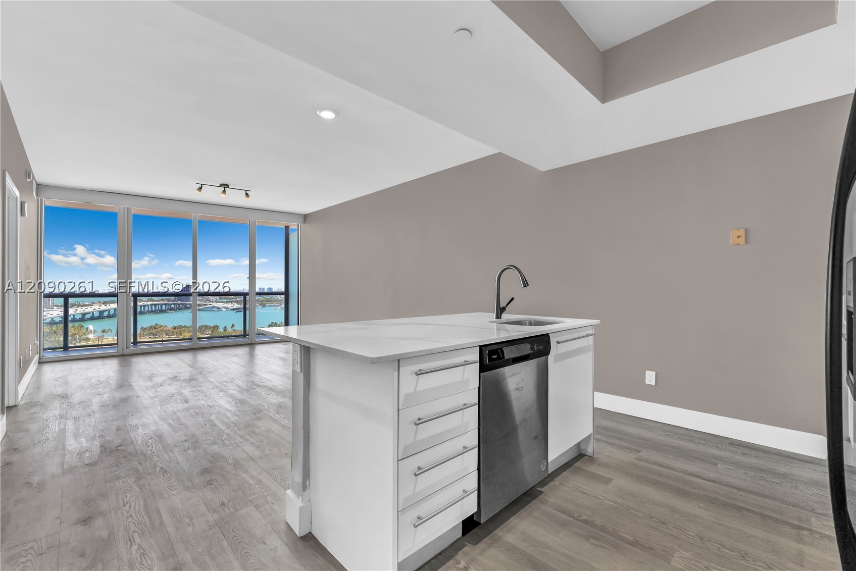 888 Biscayne Blvd #1710