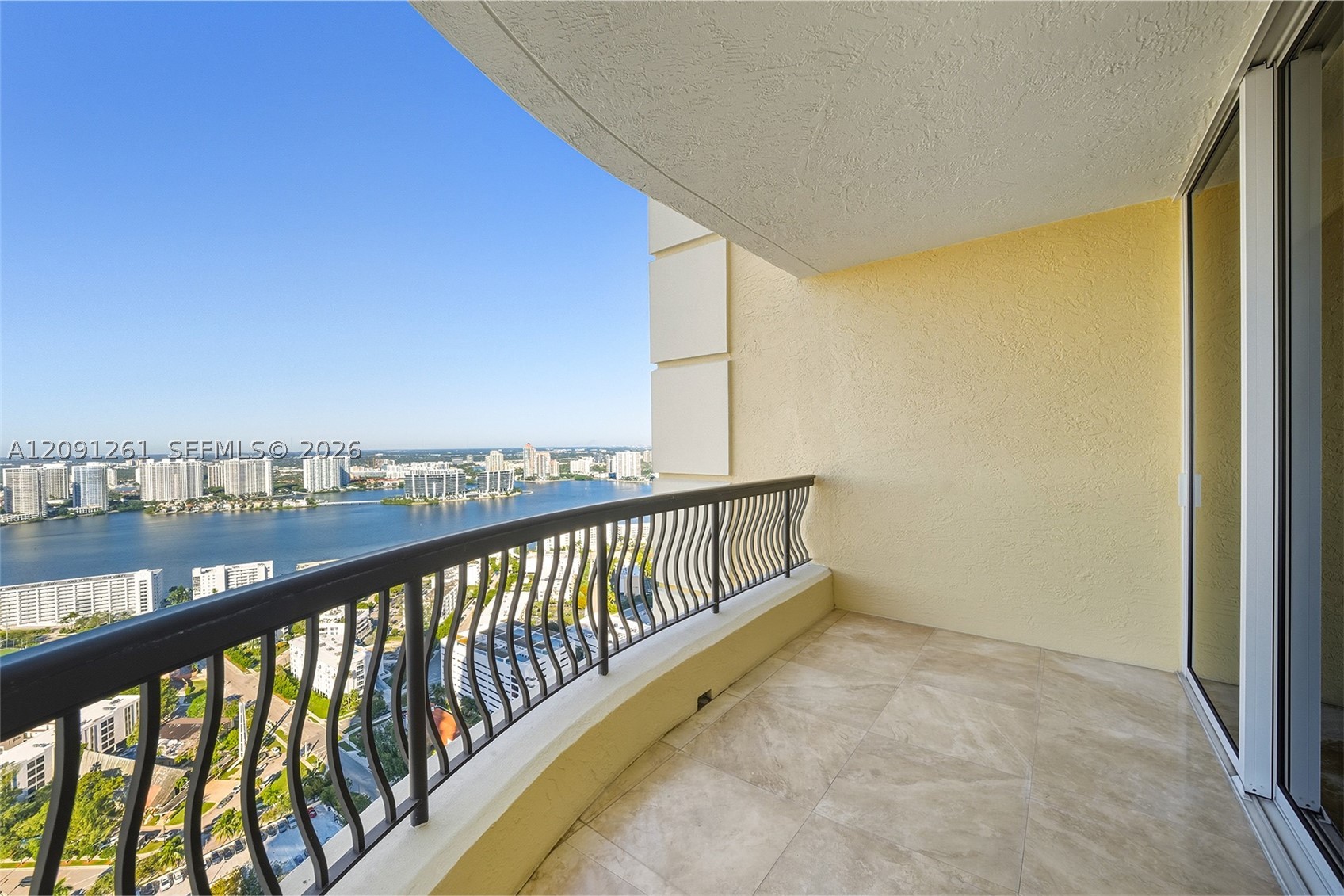 image Acqualina Residences25