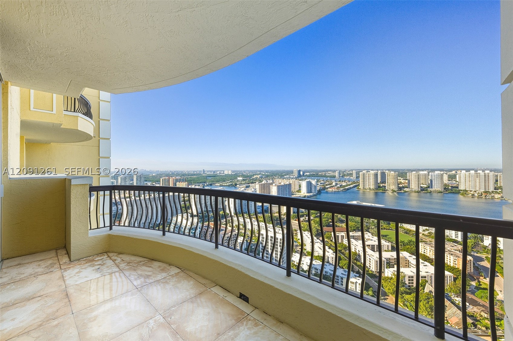 image Acqualina Residences26