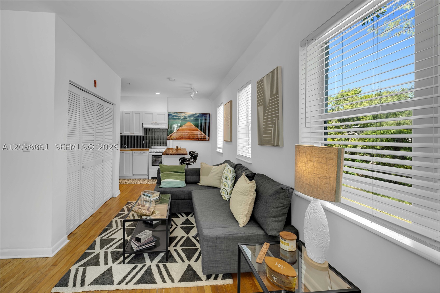 1521 Lenox Ave #209 Miami Beach, FL 33139