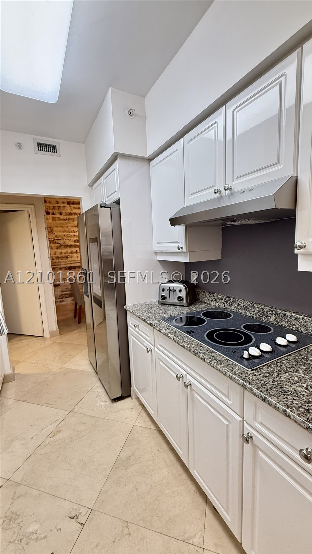 image Blue Diamond23