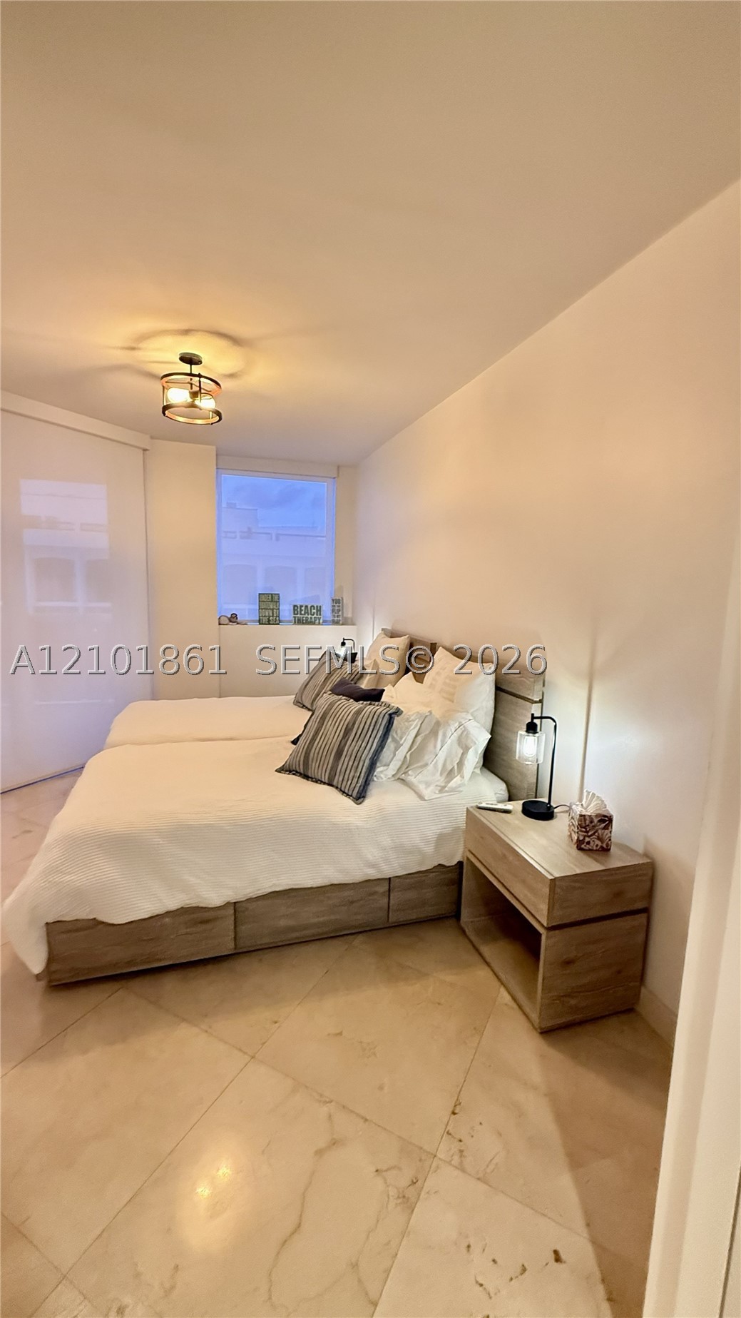 image Blue Diamond24