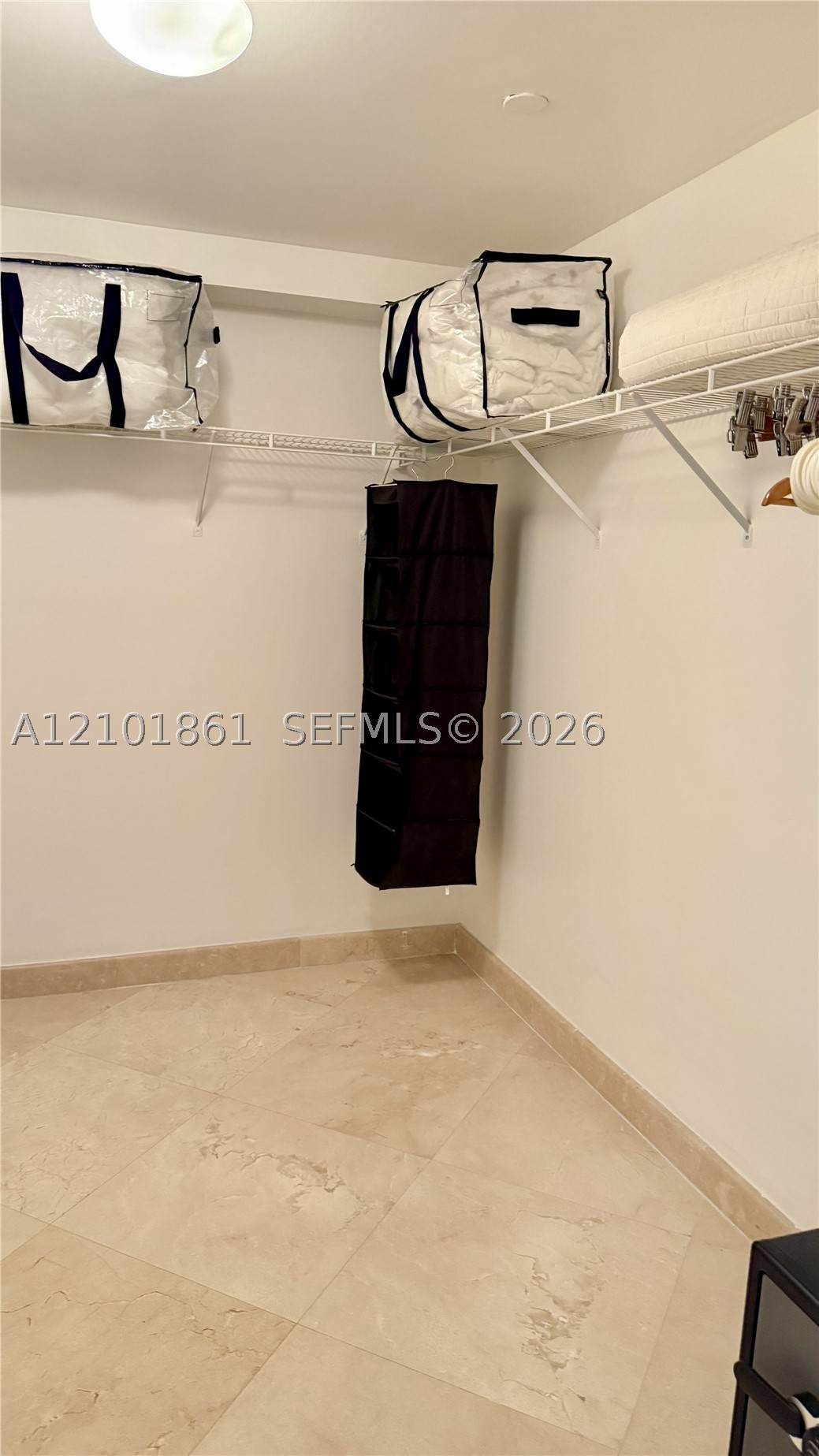 image Blue Diamond31
