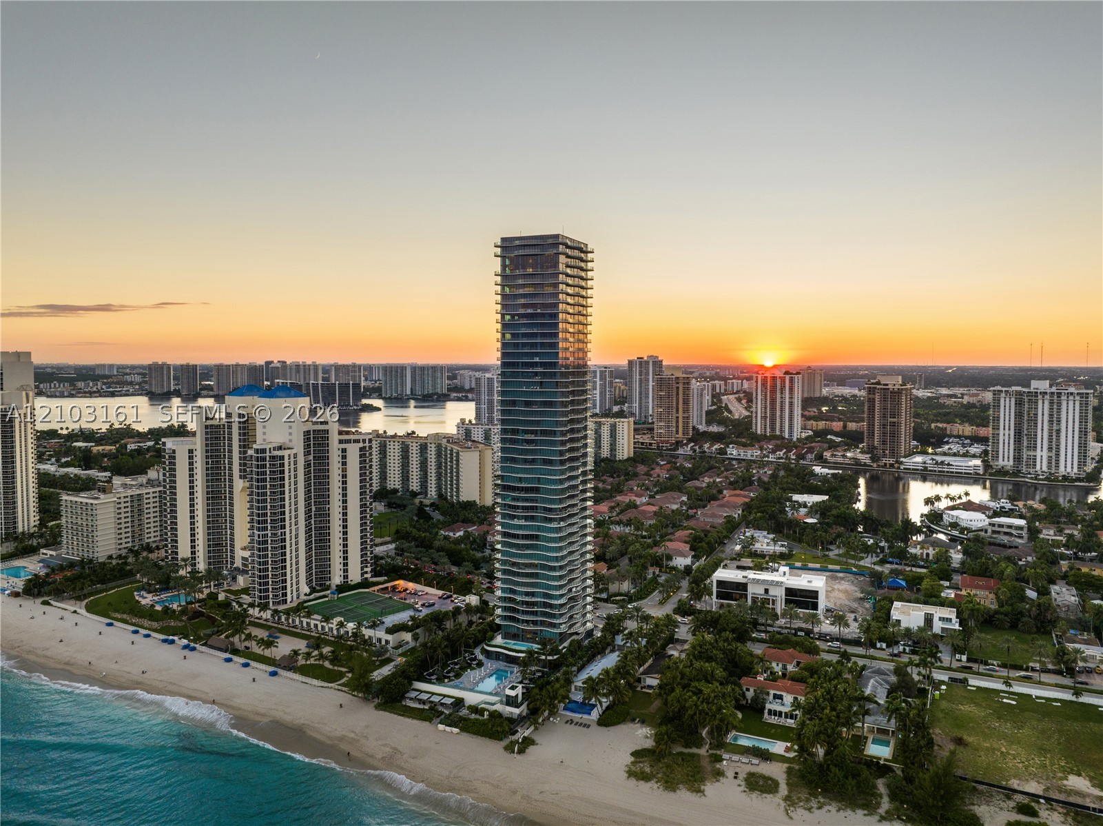 19575 Collins Ave #33 Sunny Isles Beach, FL 33160