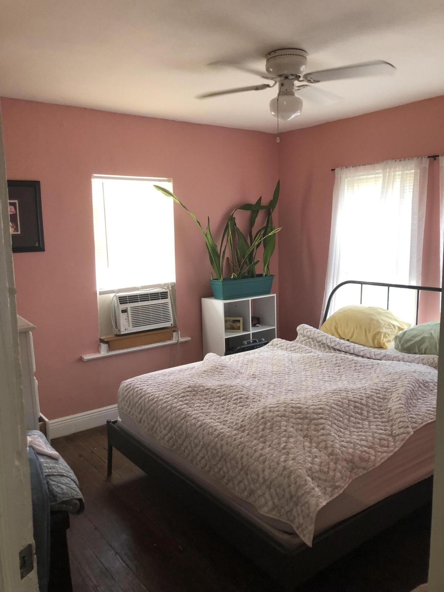 1021 SW 5th Miami, FL 33130