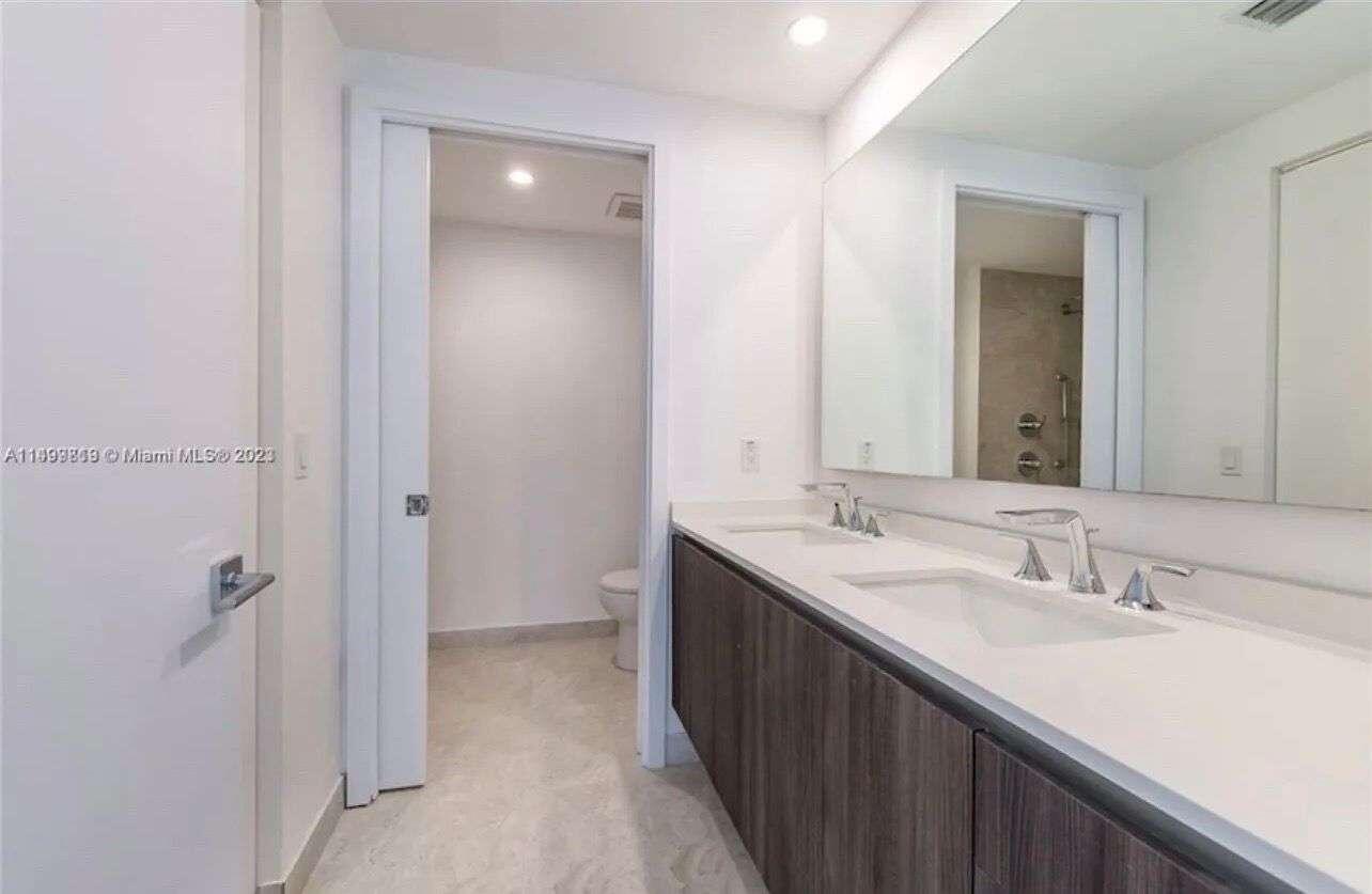 image Aria on the Bay7