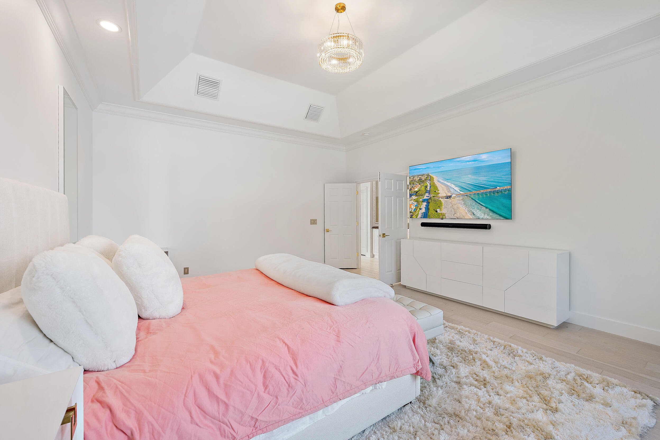 325 Eagle Jupiter, FL 33477