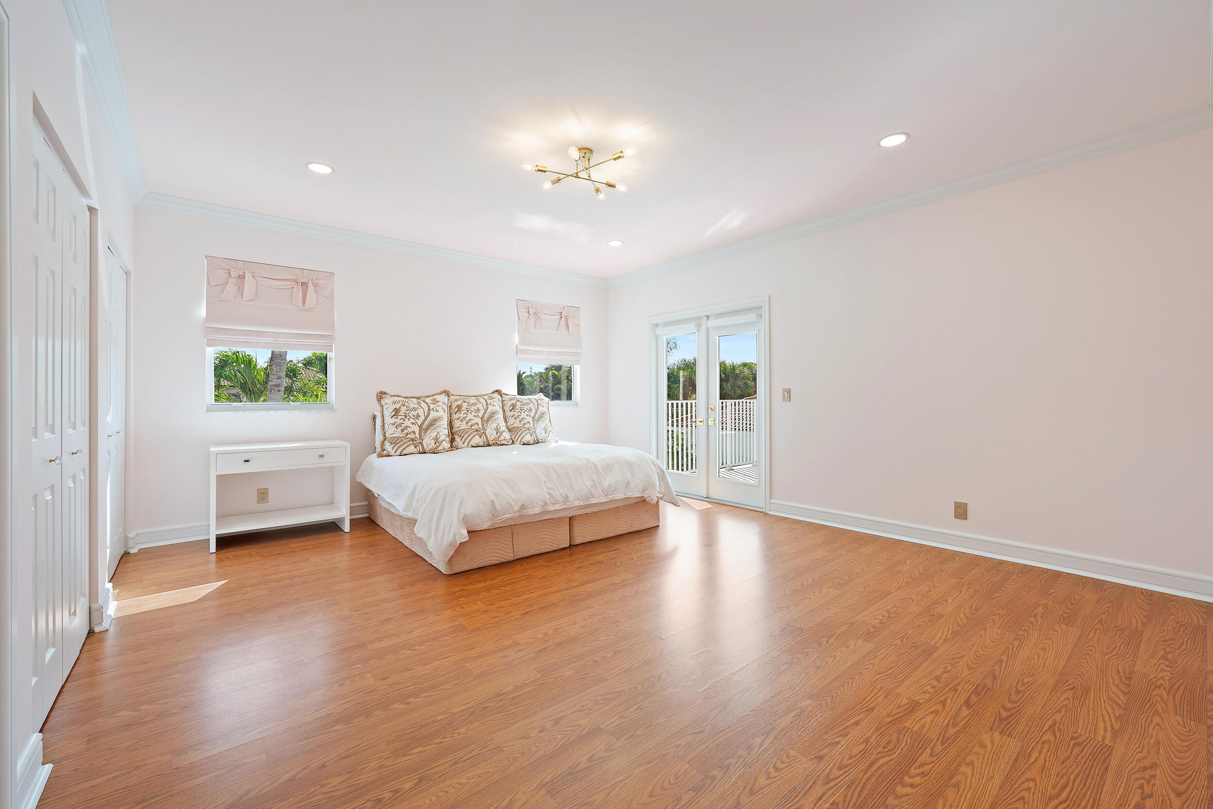 325 Eagle Jupiter, FL 33477