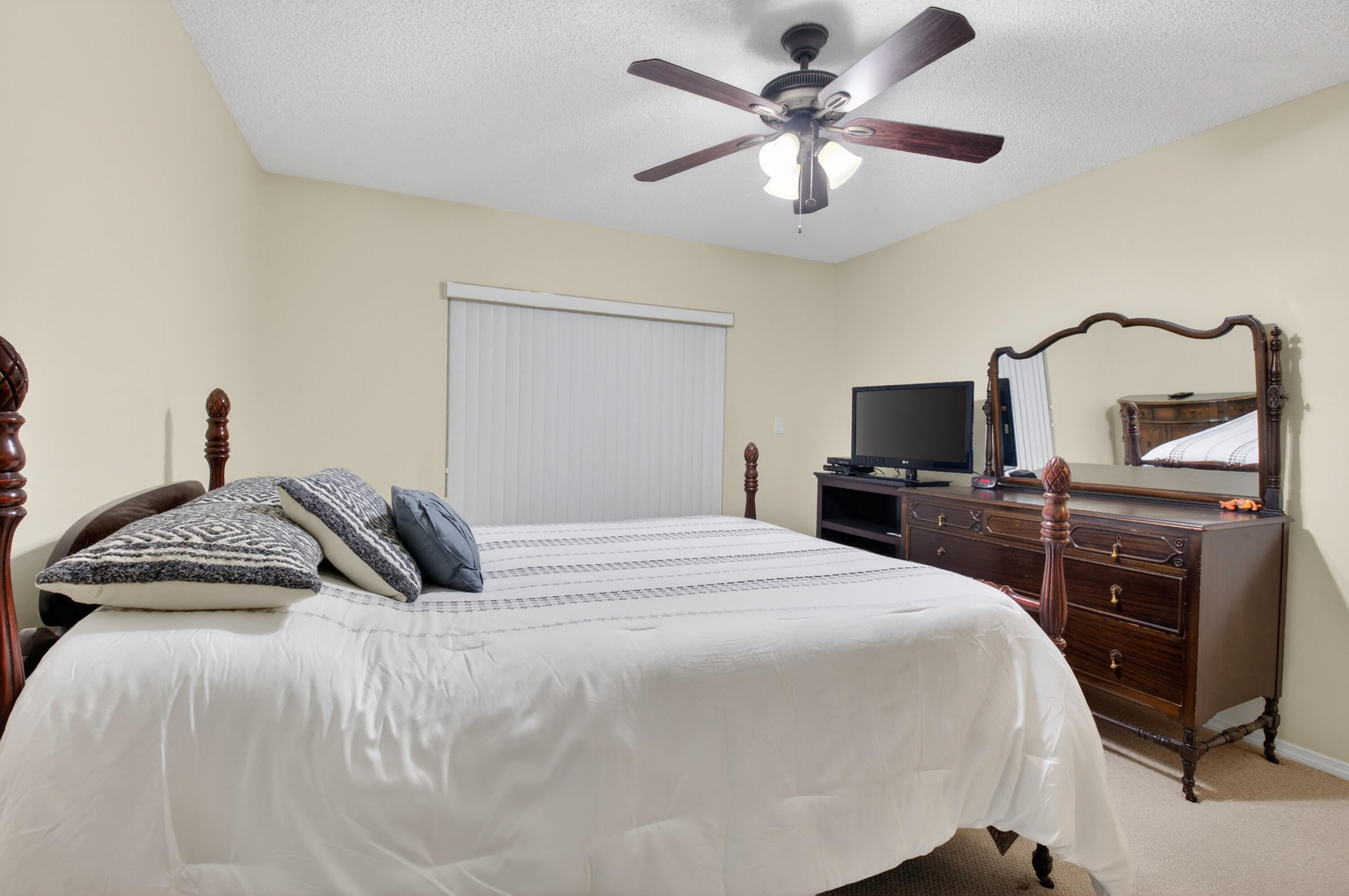 8977 Echo Boca Raton, FL 33496