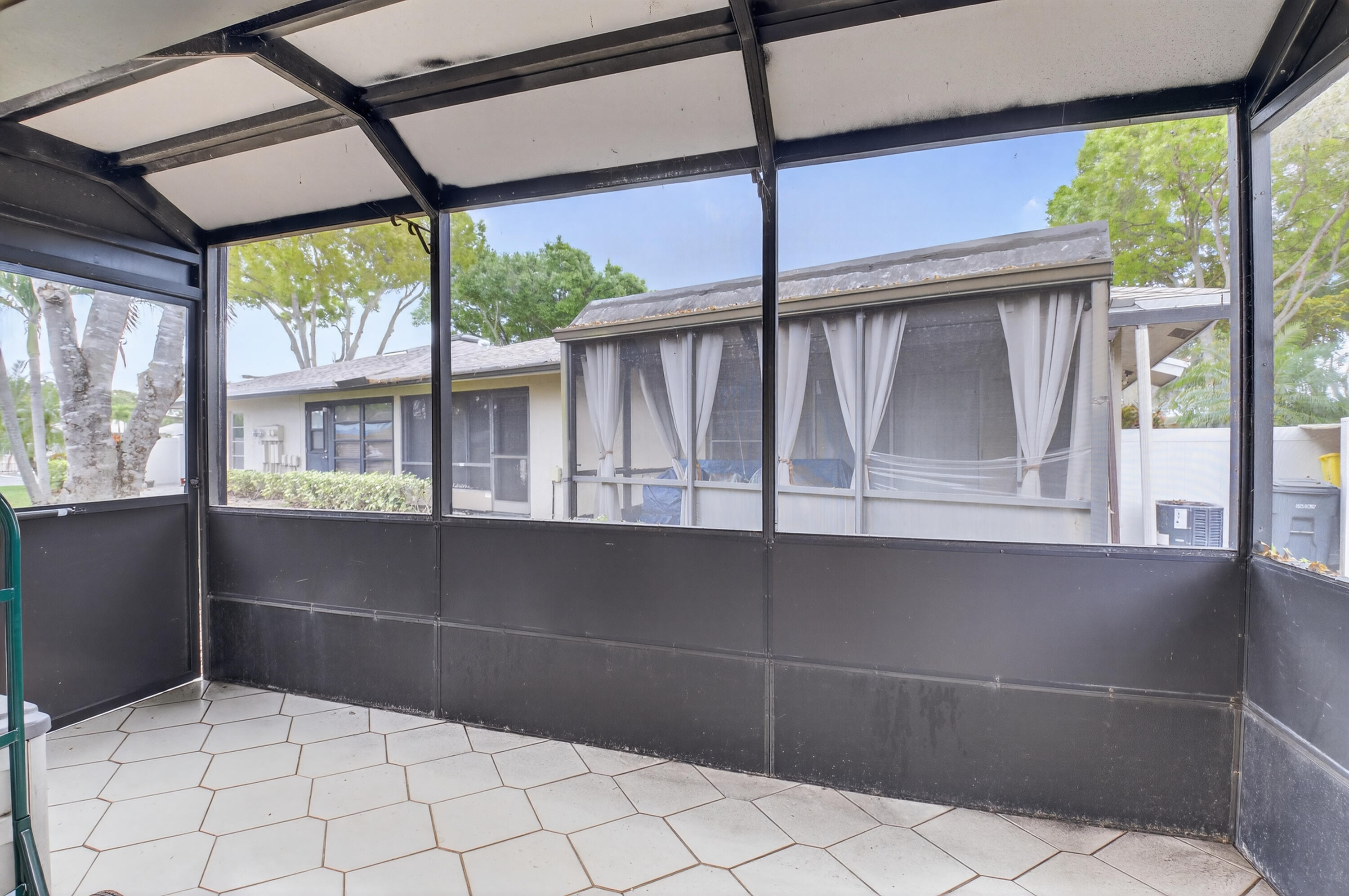 8977 Echo Boca Raton, FL 33496