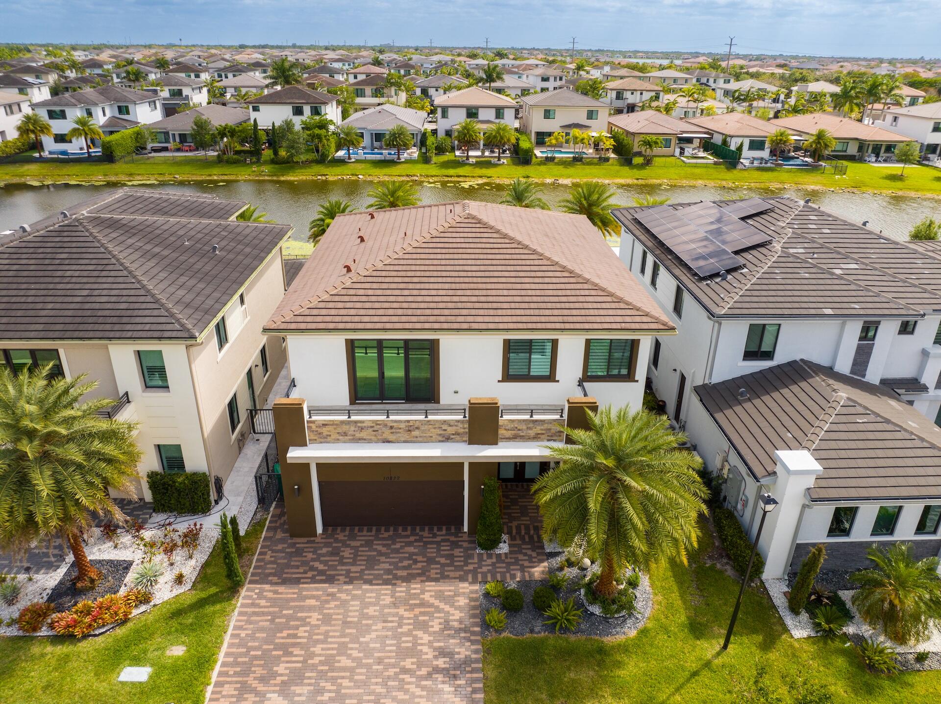 10822 Oceano Parkland, FL 33076