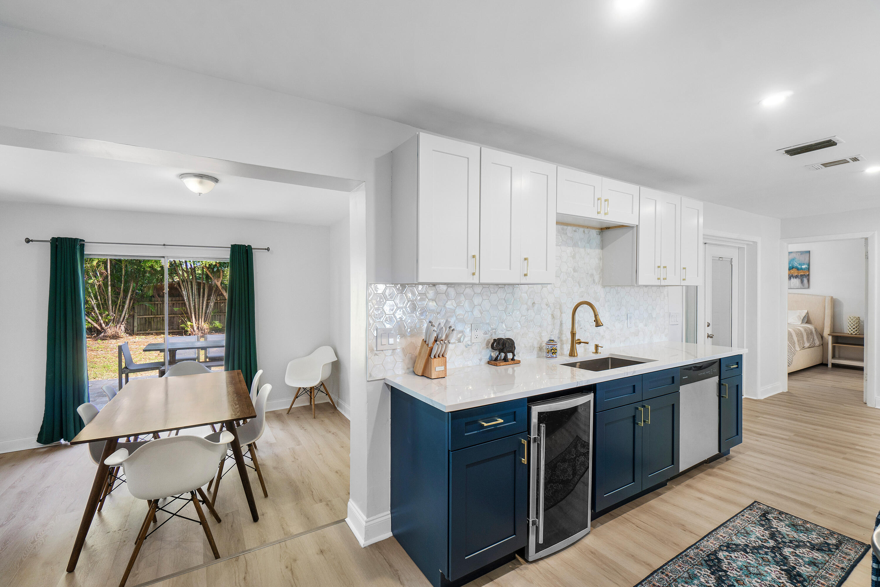 411 SW 1st Boynton Beach, FL 33435