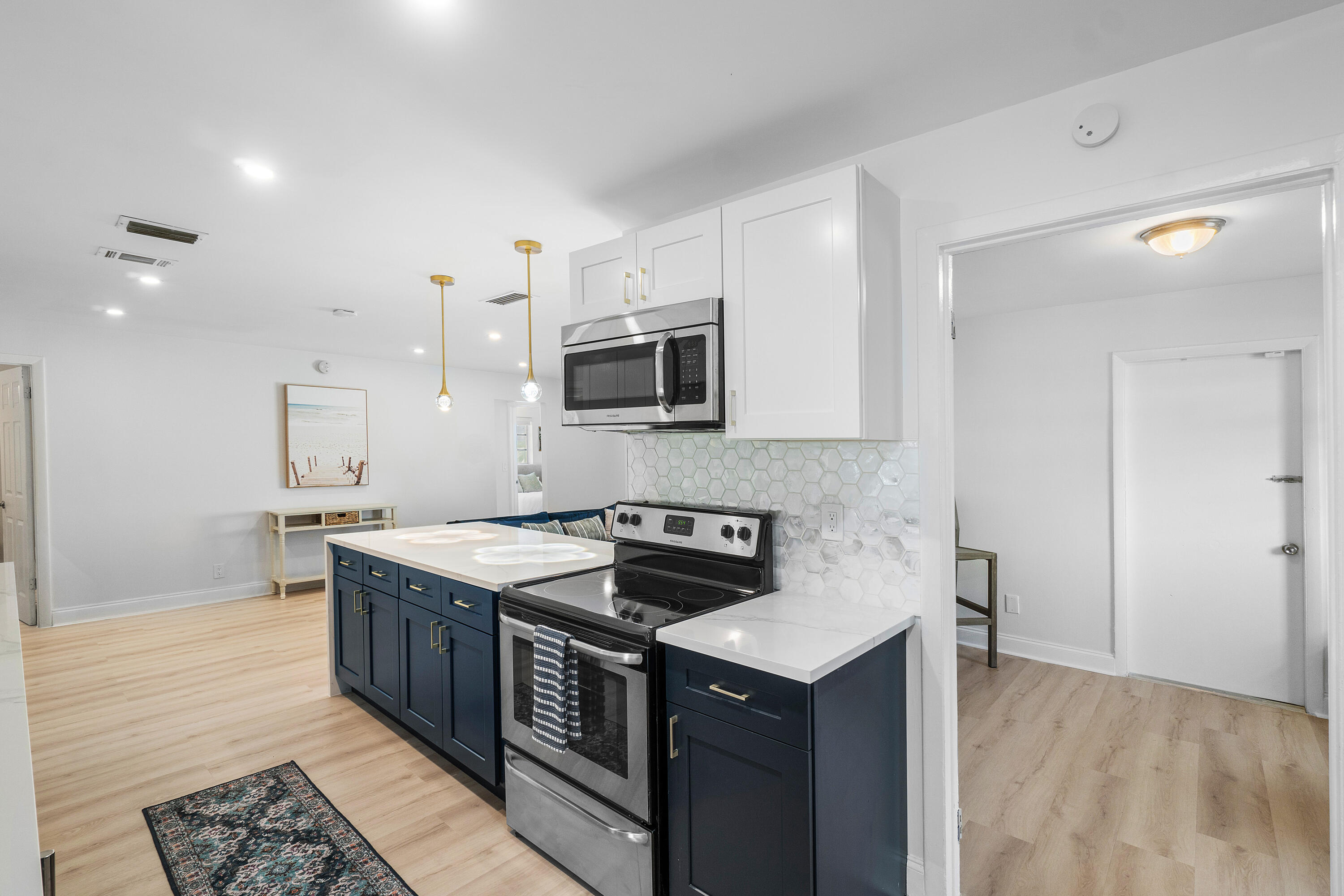 411 SW 1st Boynton Beach, FL 33435