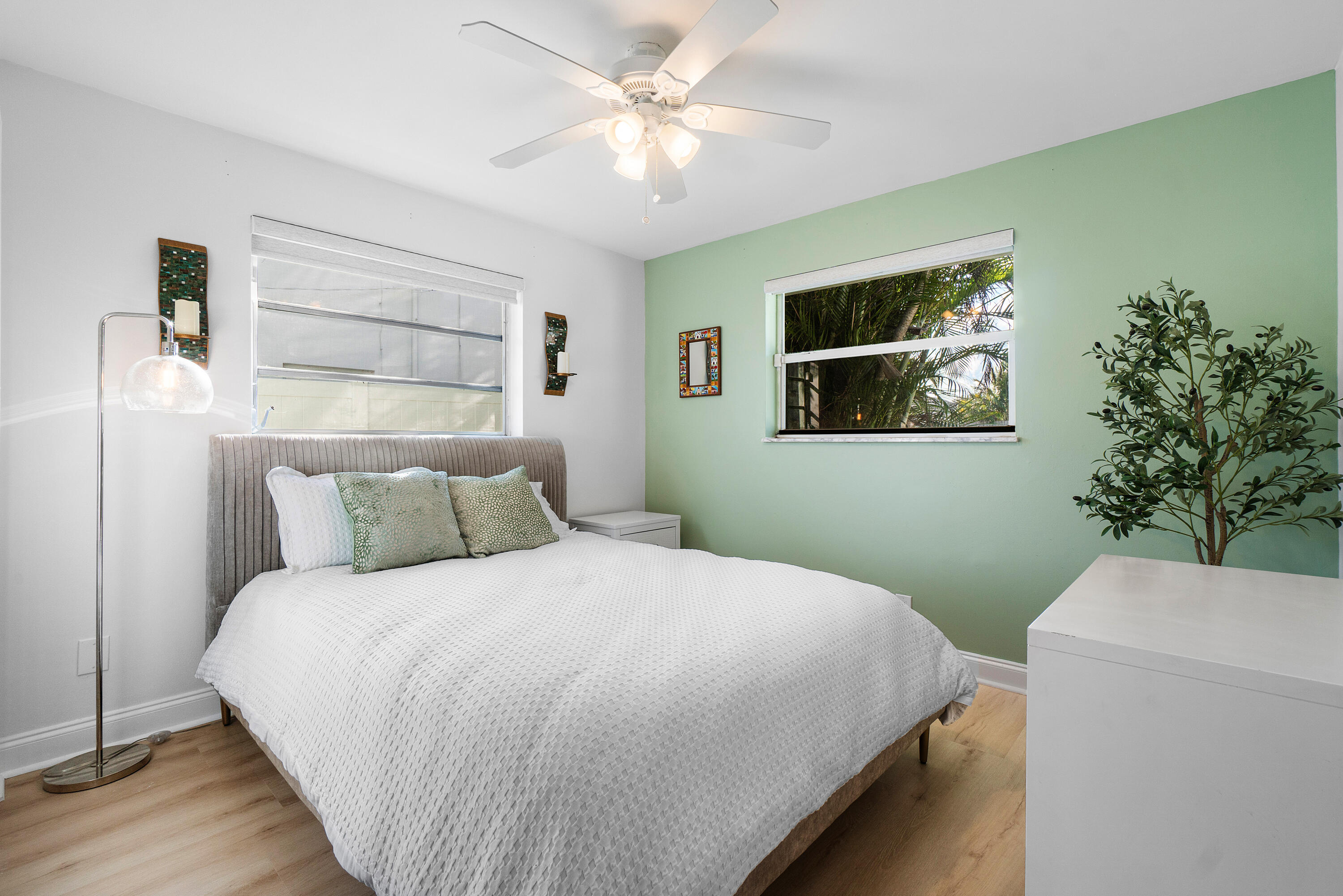 411 SW 1st Boynton Beach, FL 33435