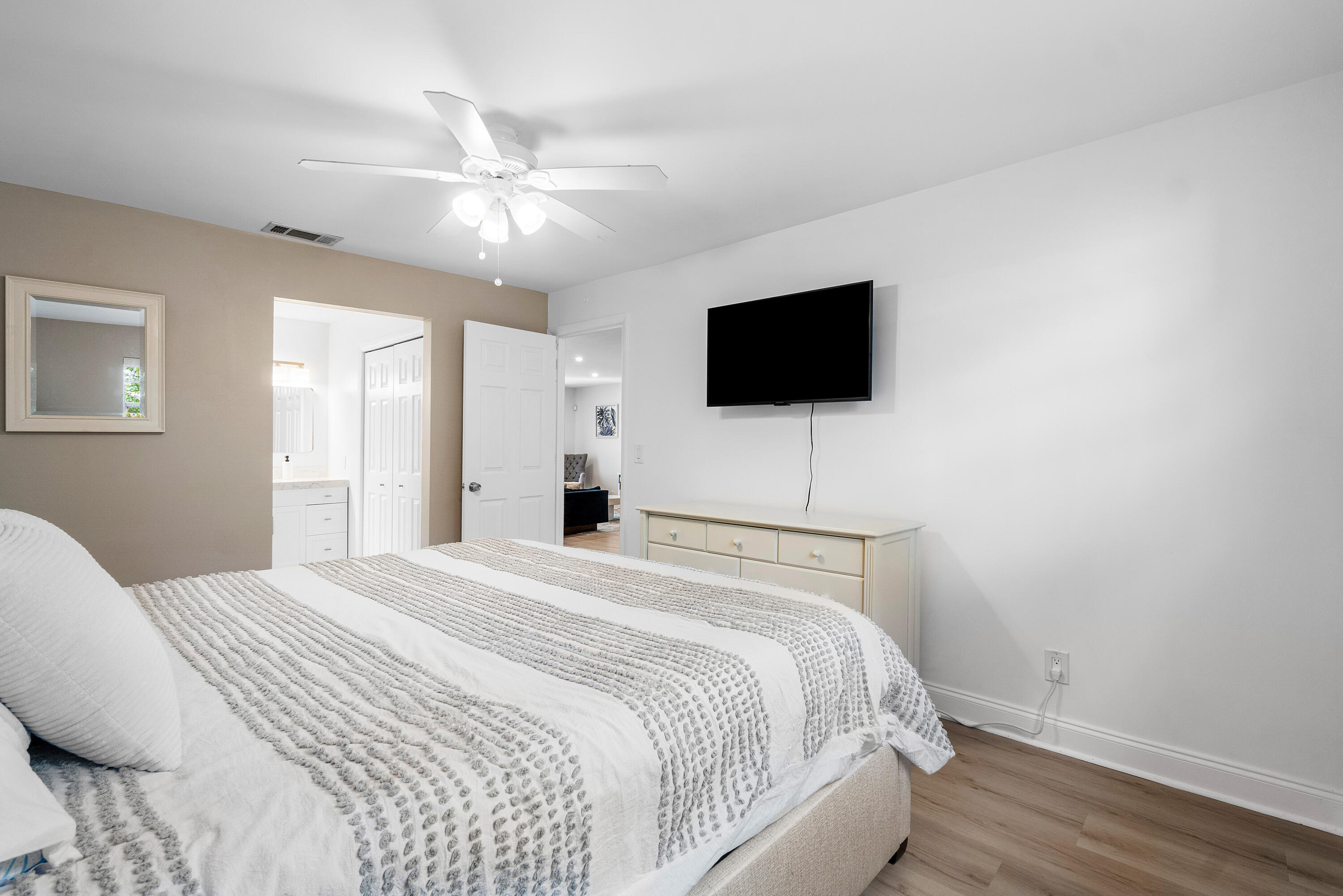 411 SW 1st Boynton Beach, FL 33435