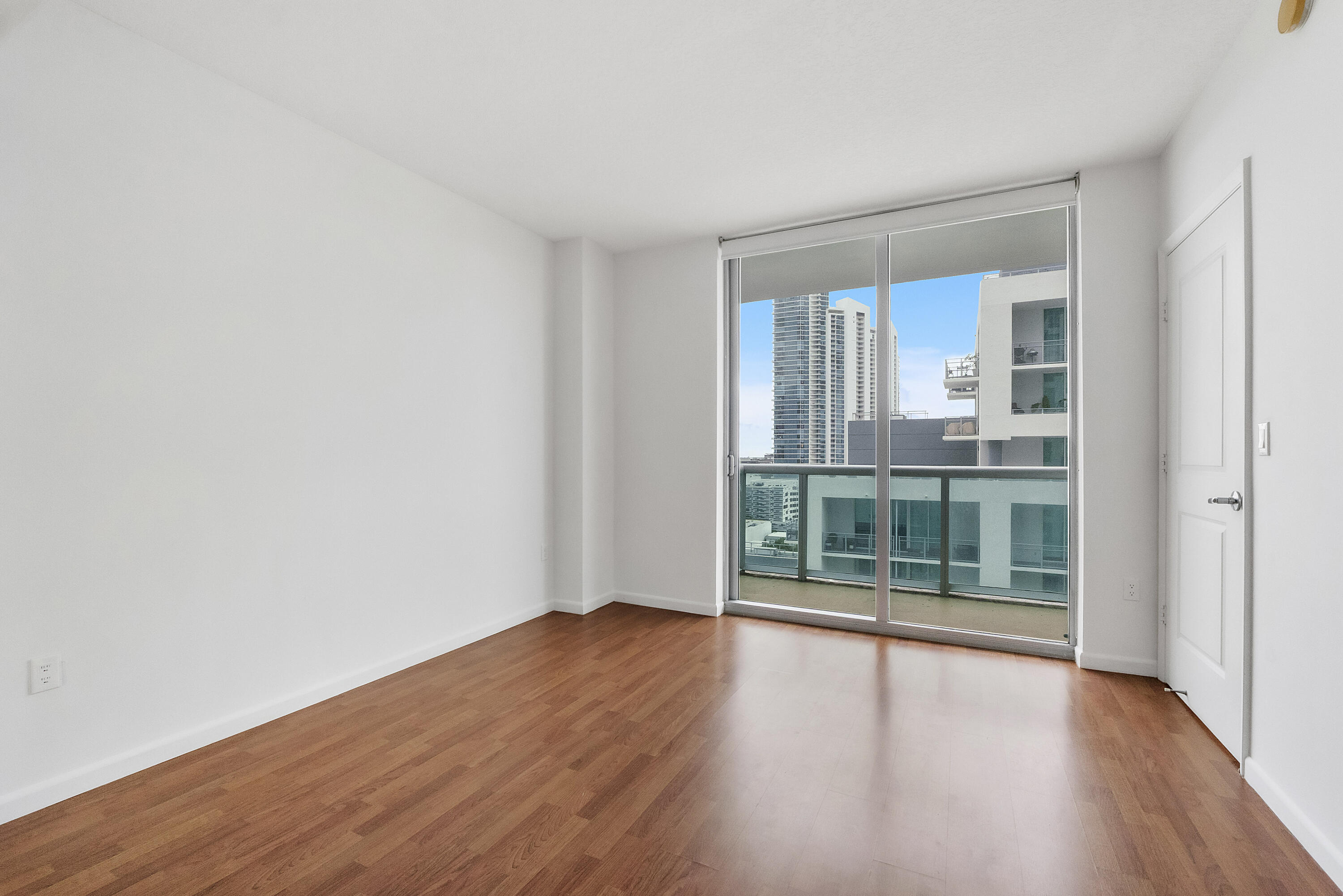 image Gallery Art Condos9