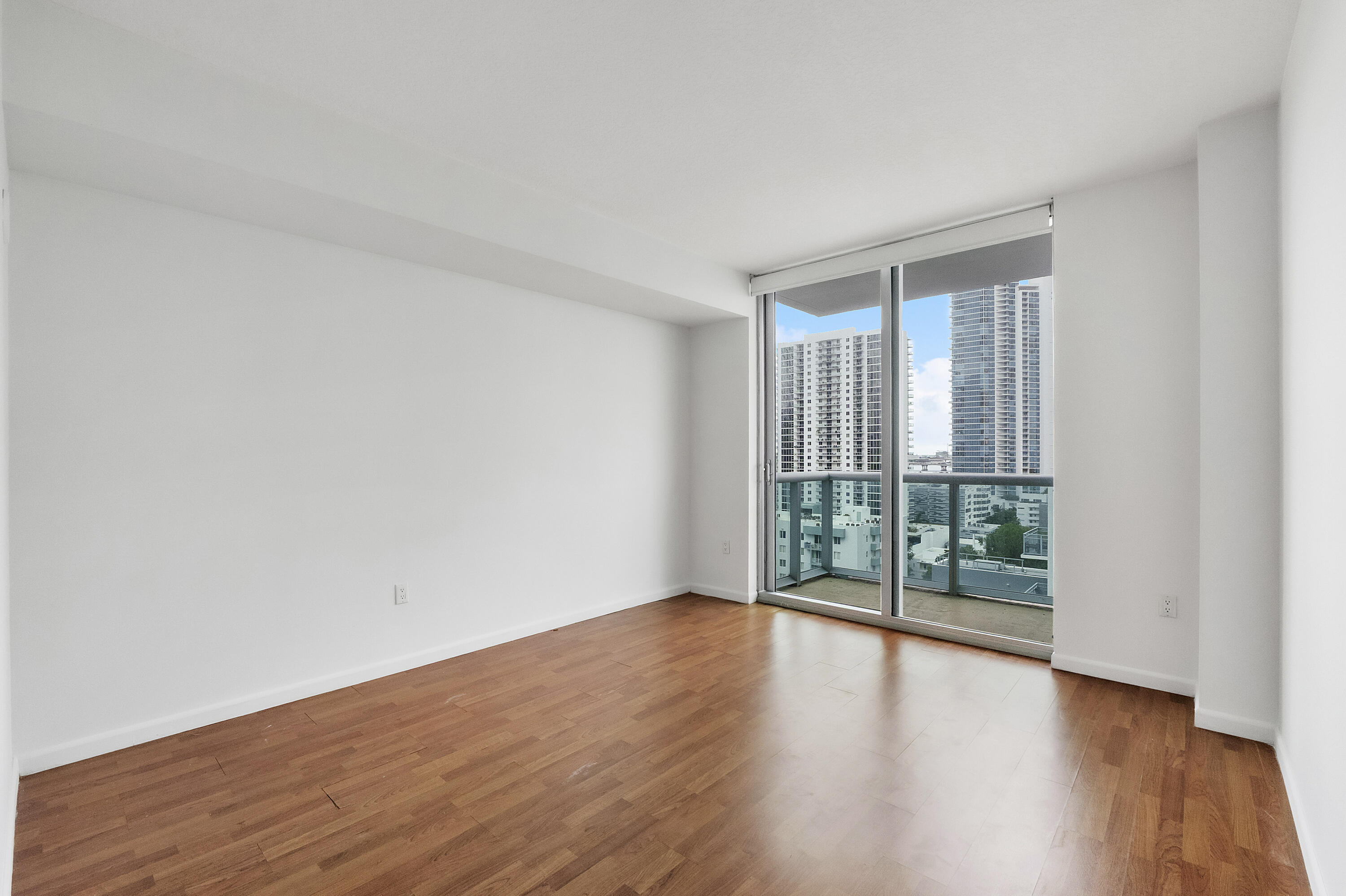 image Gallery Art Condos10