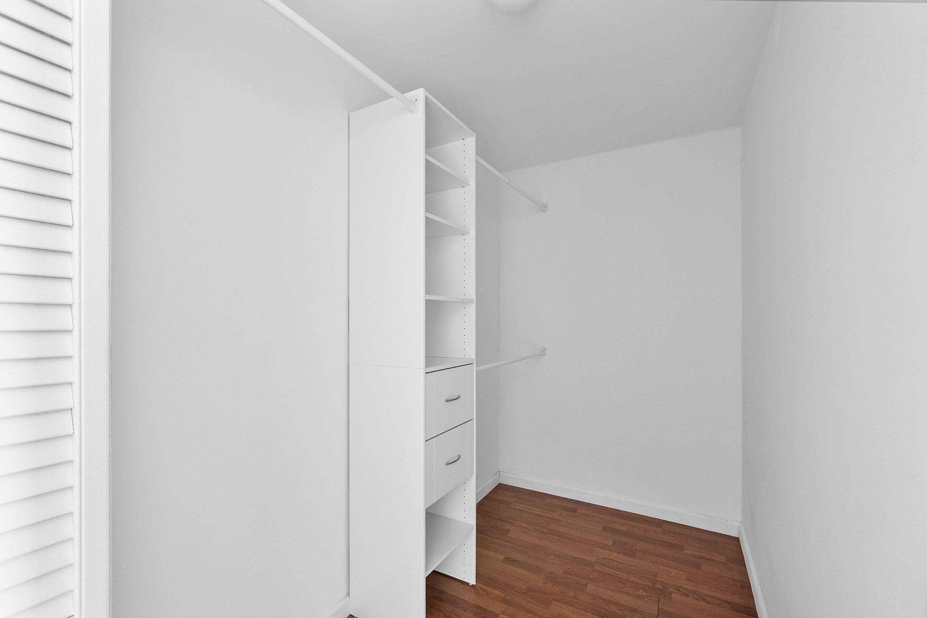image Gallery Art Condos13