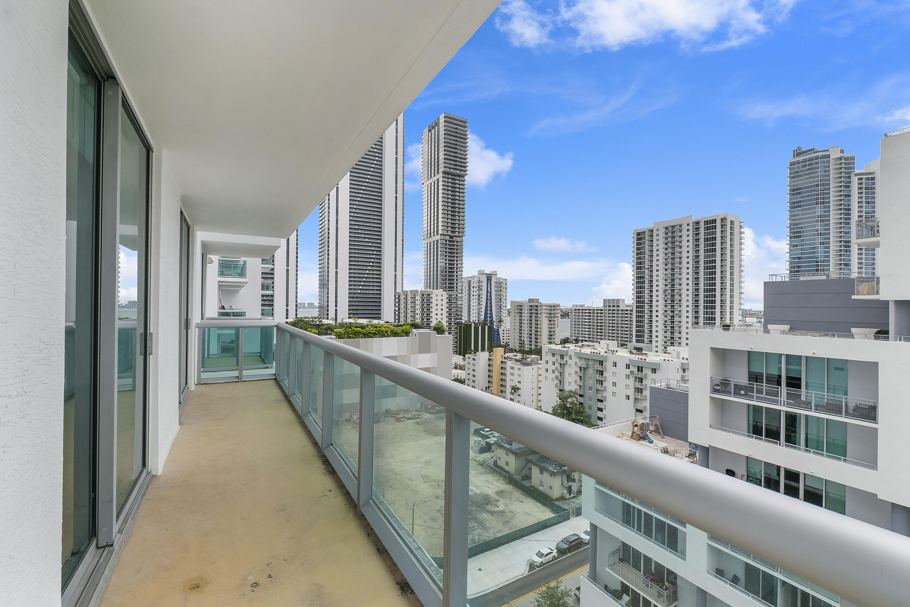 image Gallery Art Condos3